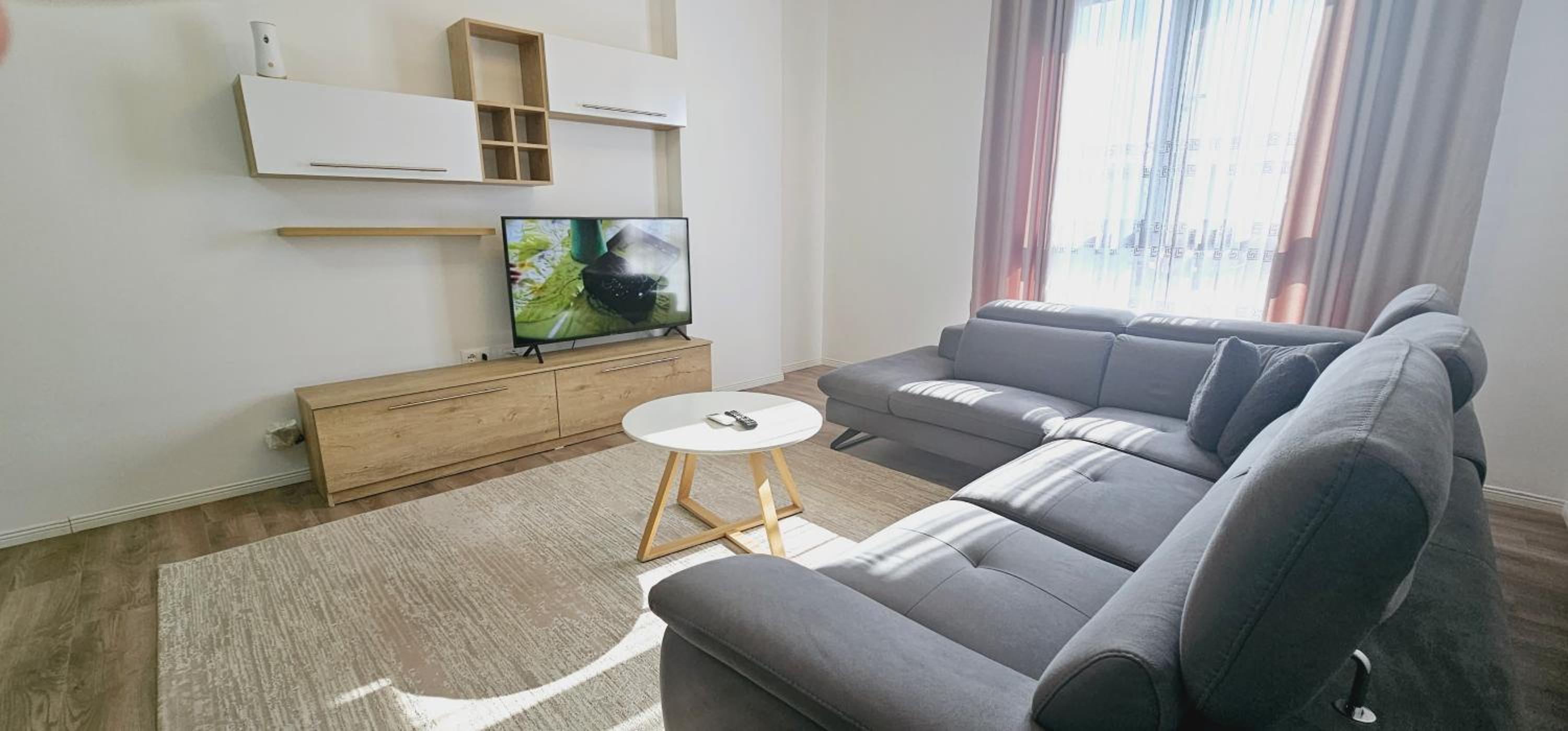MyHouse at 21 Dhjetori