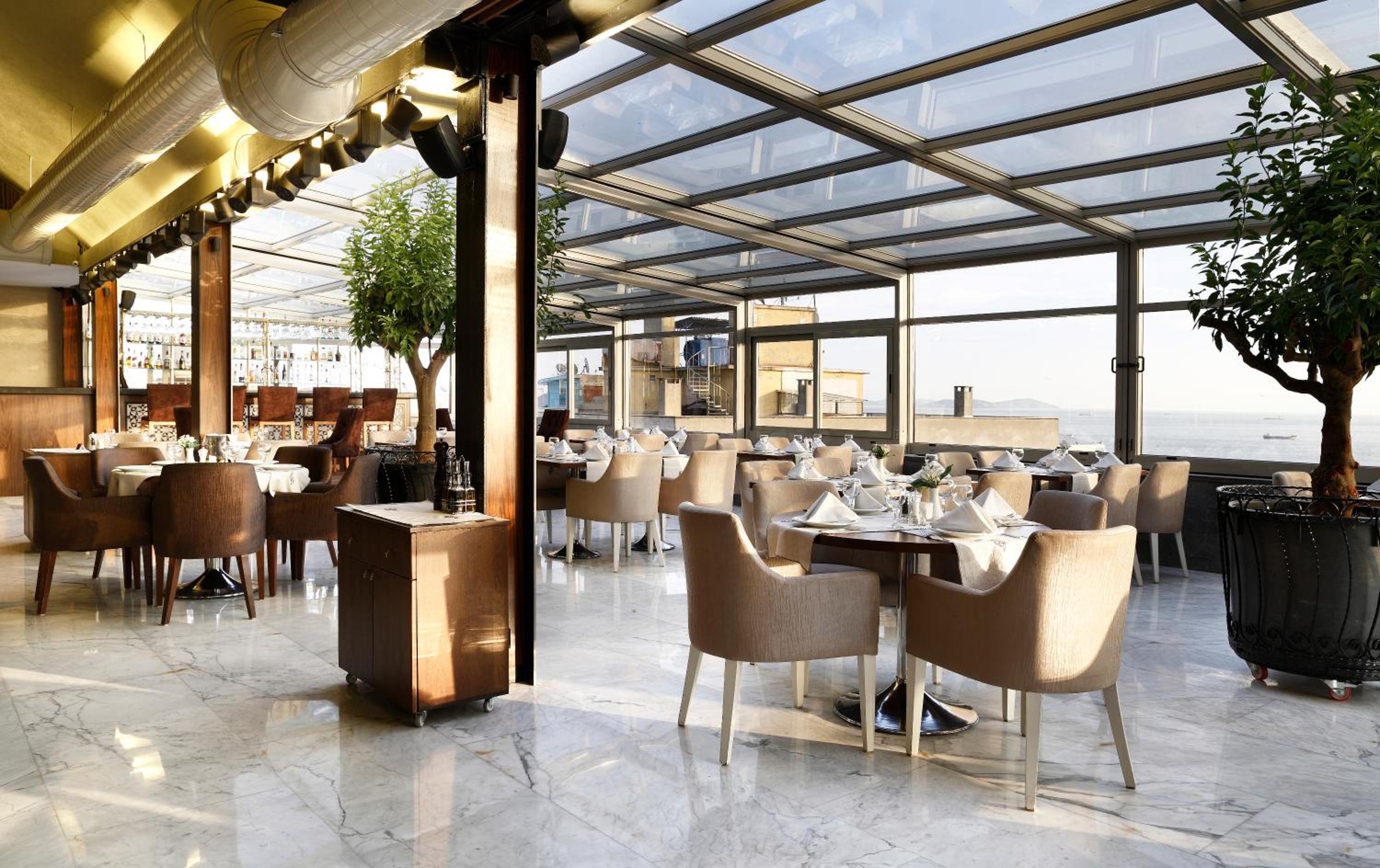 Darkhill Otel - Image 65