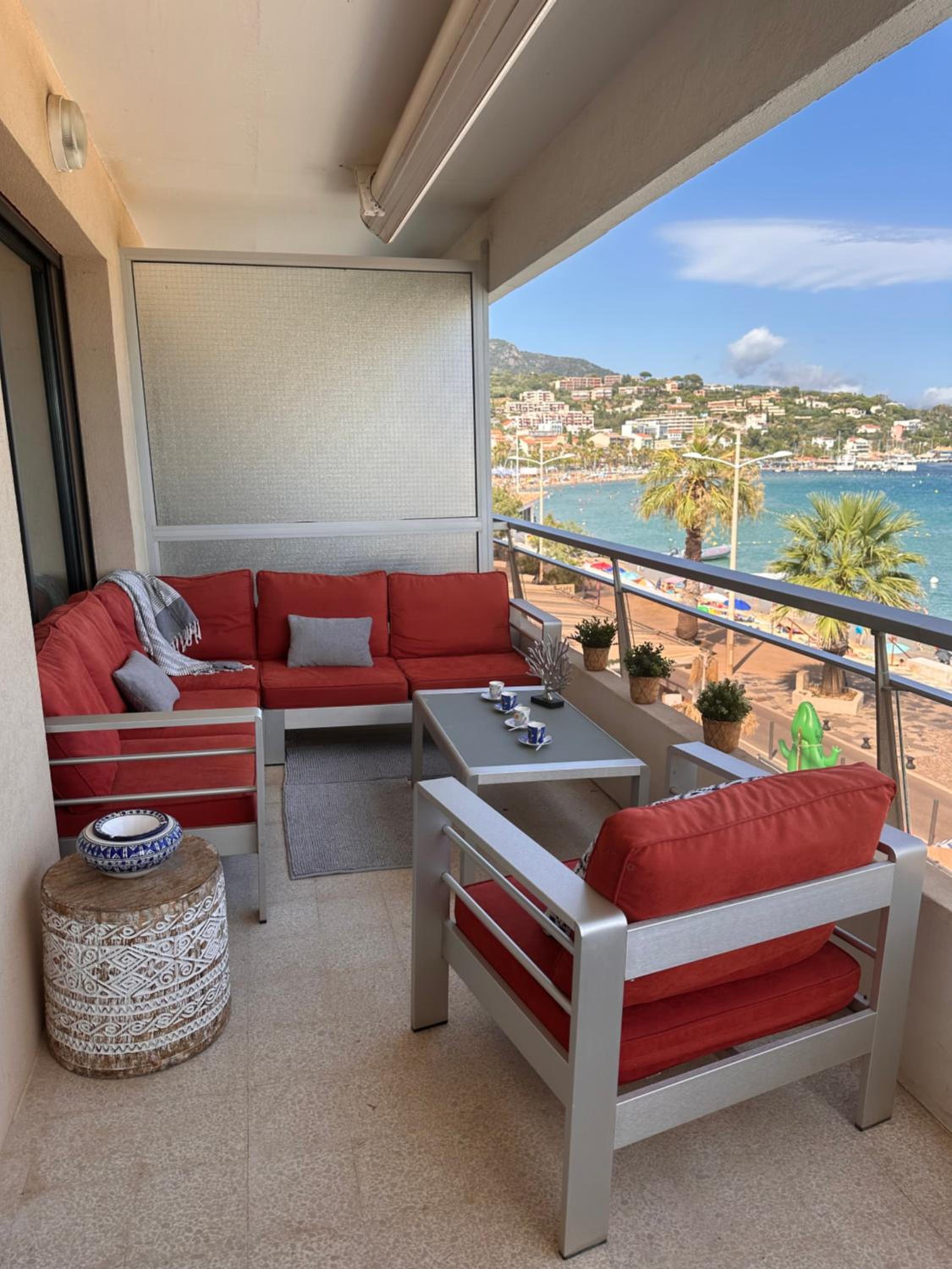 Premium Sea Front Apartment