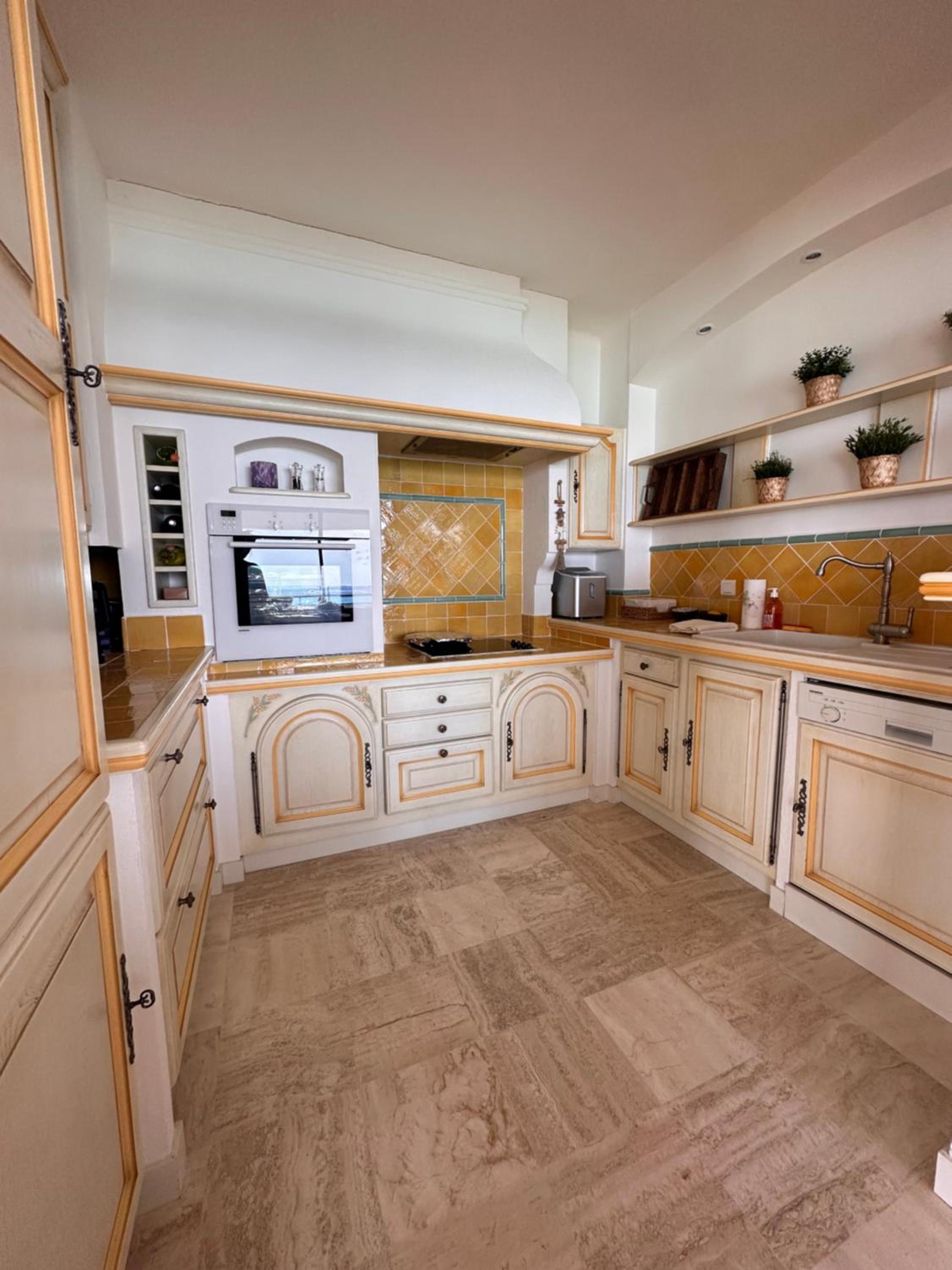 Premium Sea Front Apartment