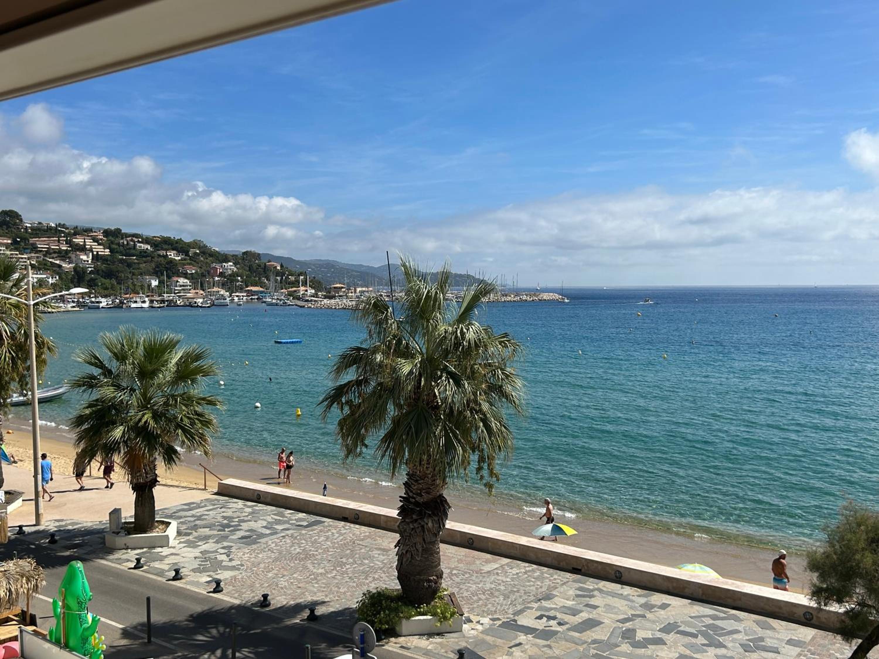 Premium Sea Front Apartment