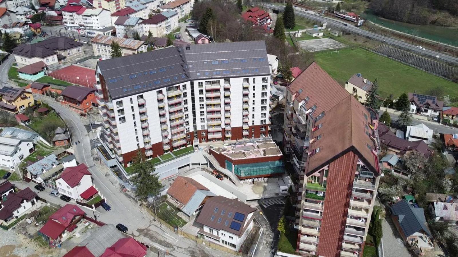 Large Studio - Balcony - Spa and Gym in Building - Free Parking