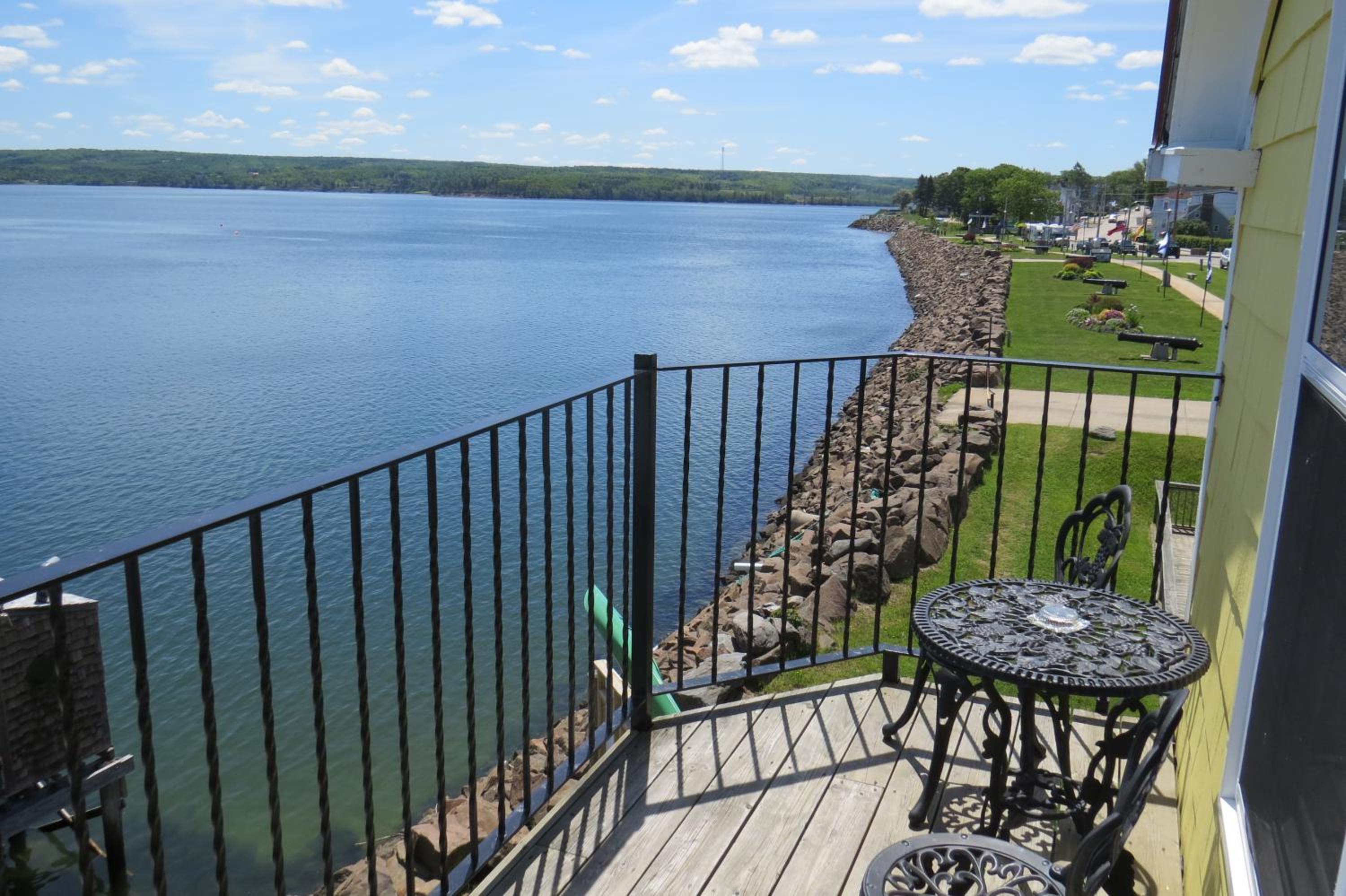 Dockside Suites