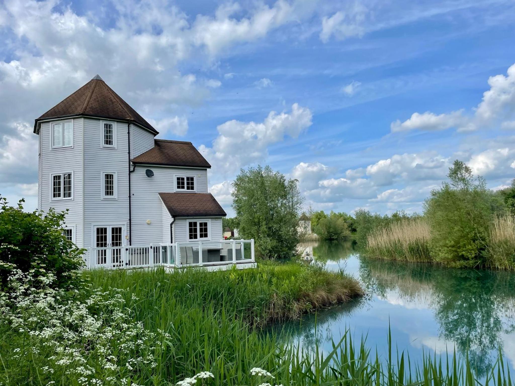 Windrush Turret Lodge view 5