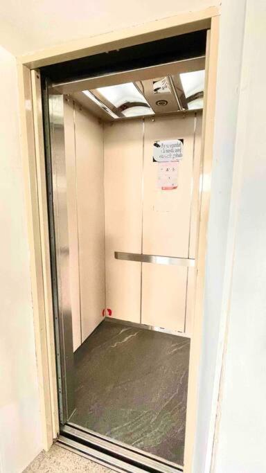 Av santander Apartaestudio premium