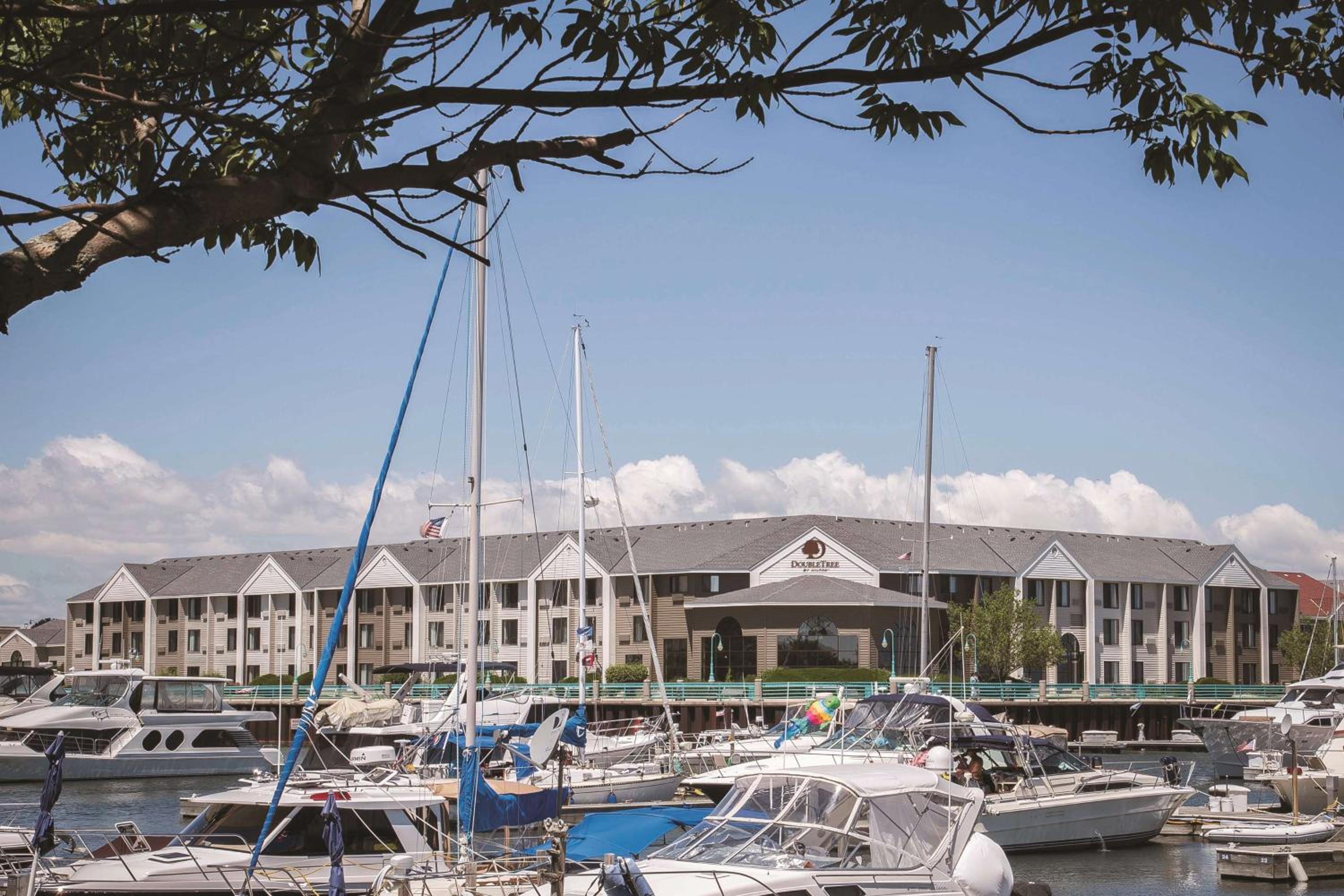 DoubleTree by Hilton Racine Harbourwalk - Property Image 50