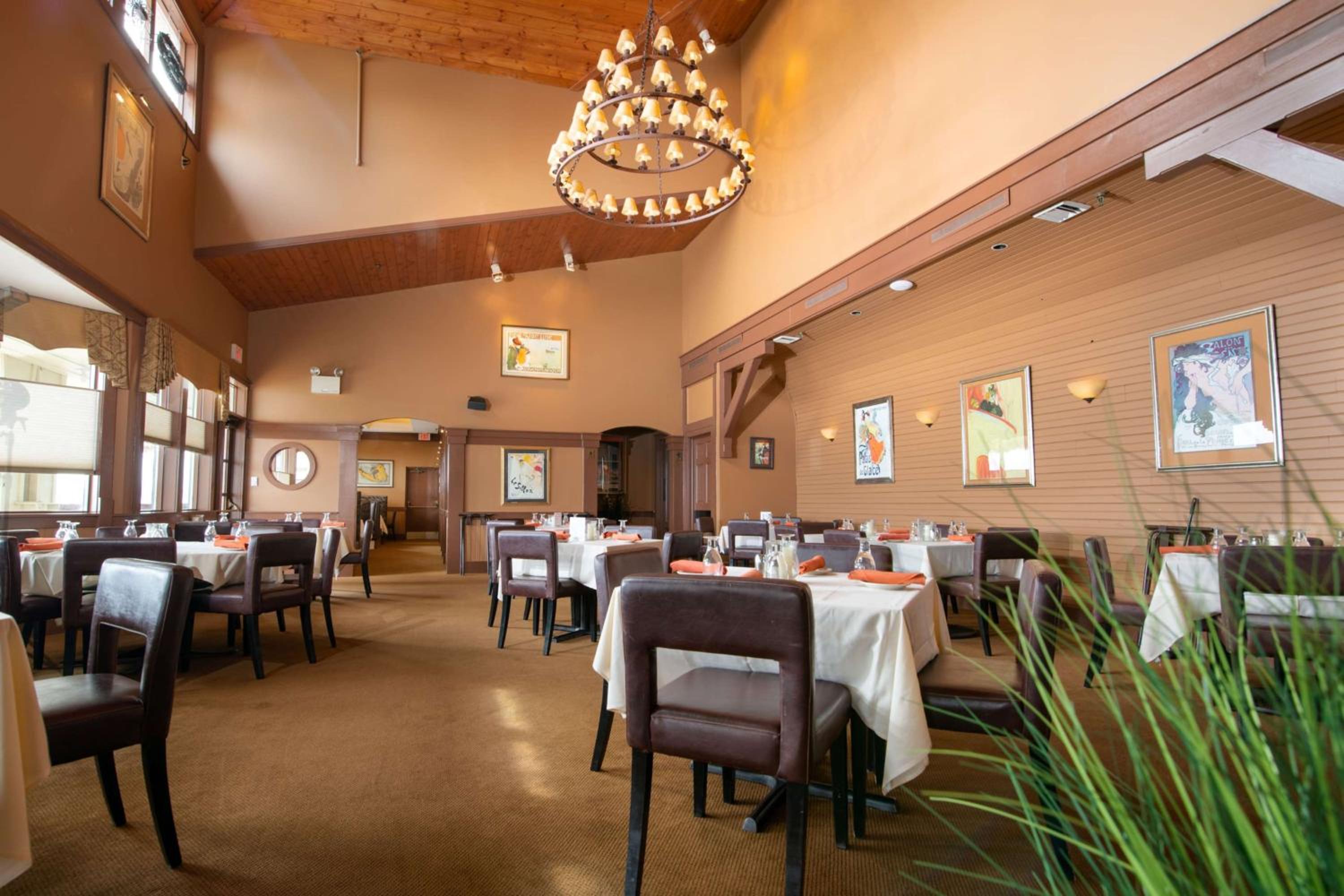 DoubleTree by Hilton Racine Harbourwalk - Property Image 49