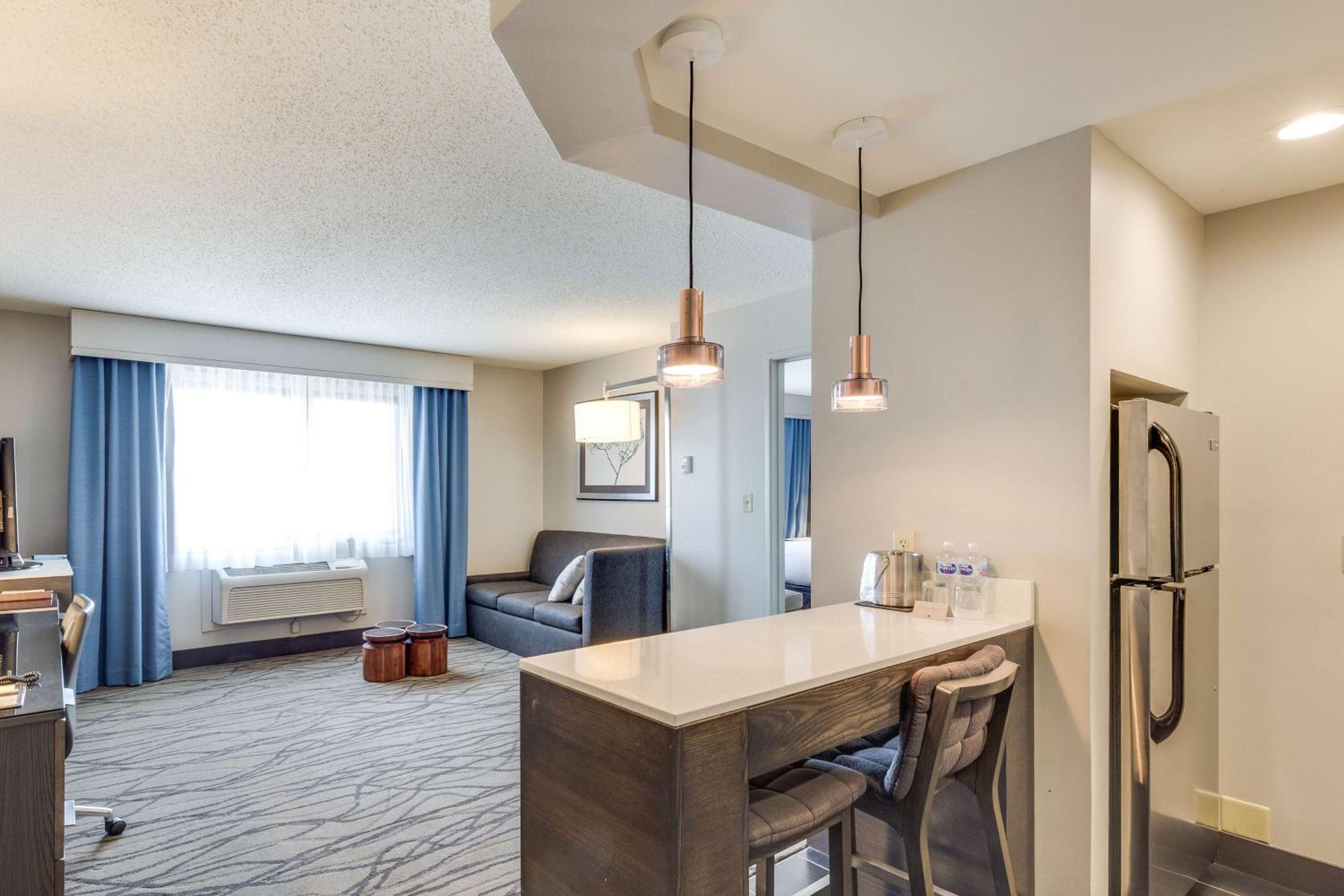 DoubleTree by Hilton Racine Harbourwalk - Property Image 73