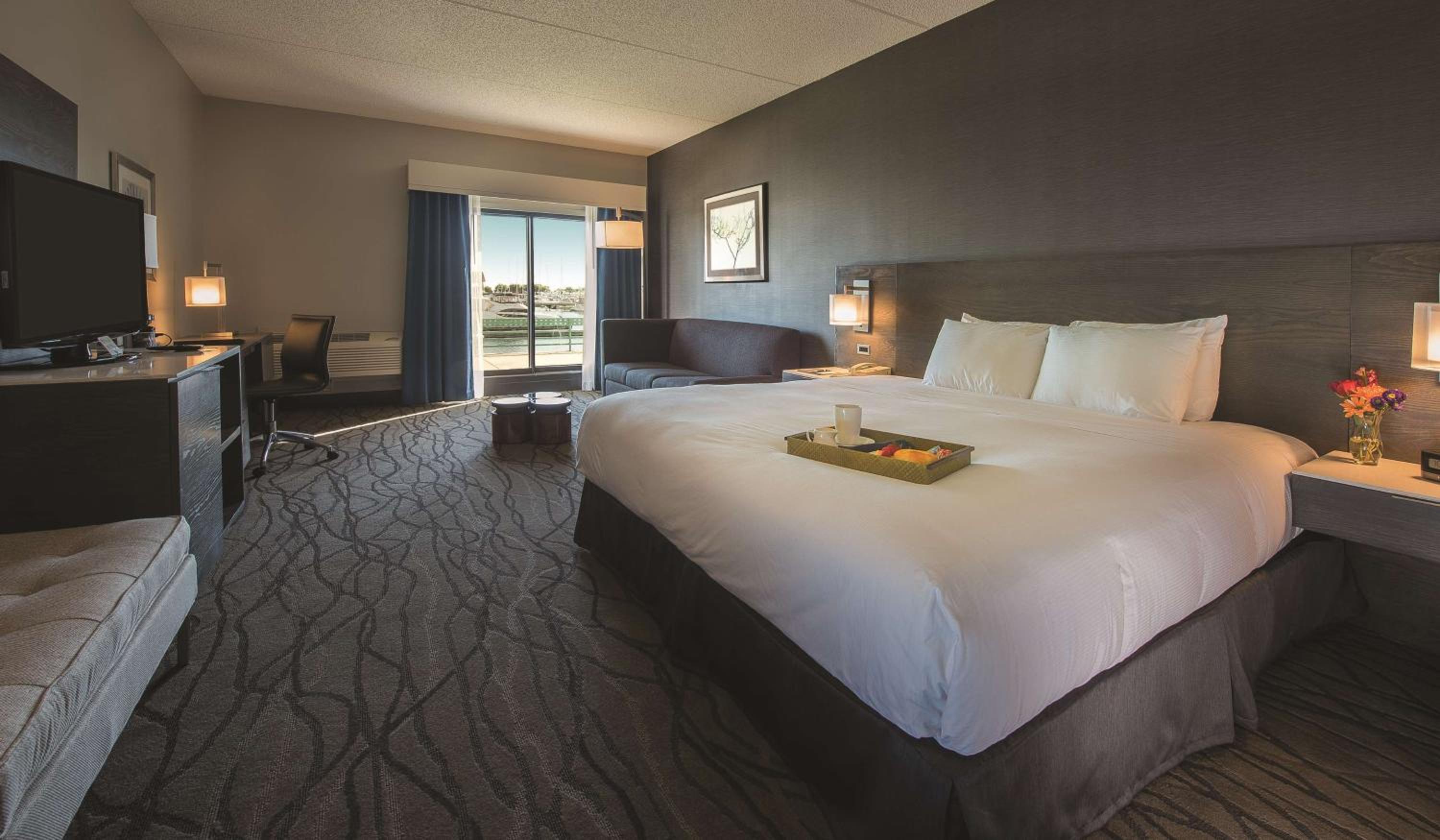 DoubleTree by Hilton Racine Harbourwalk - Property Image 66