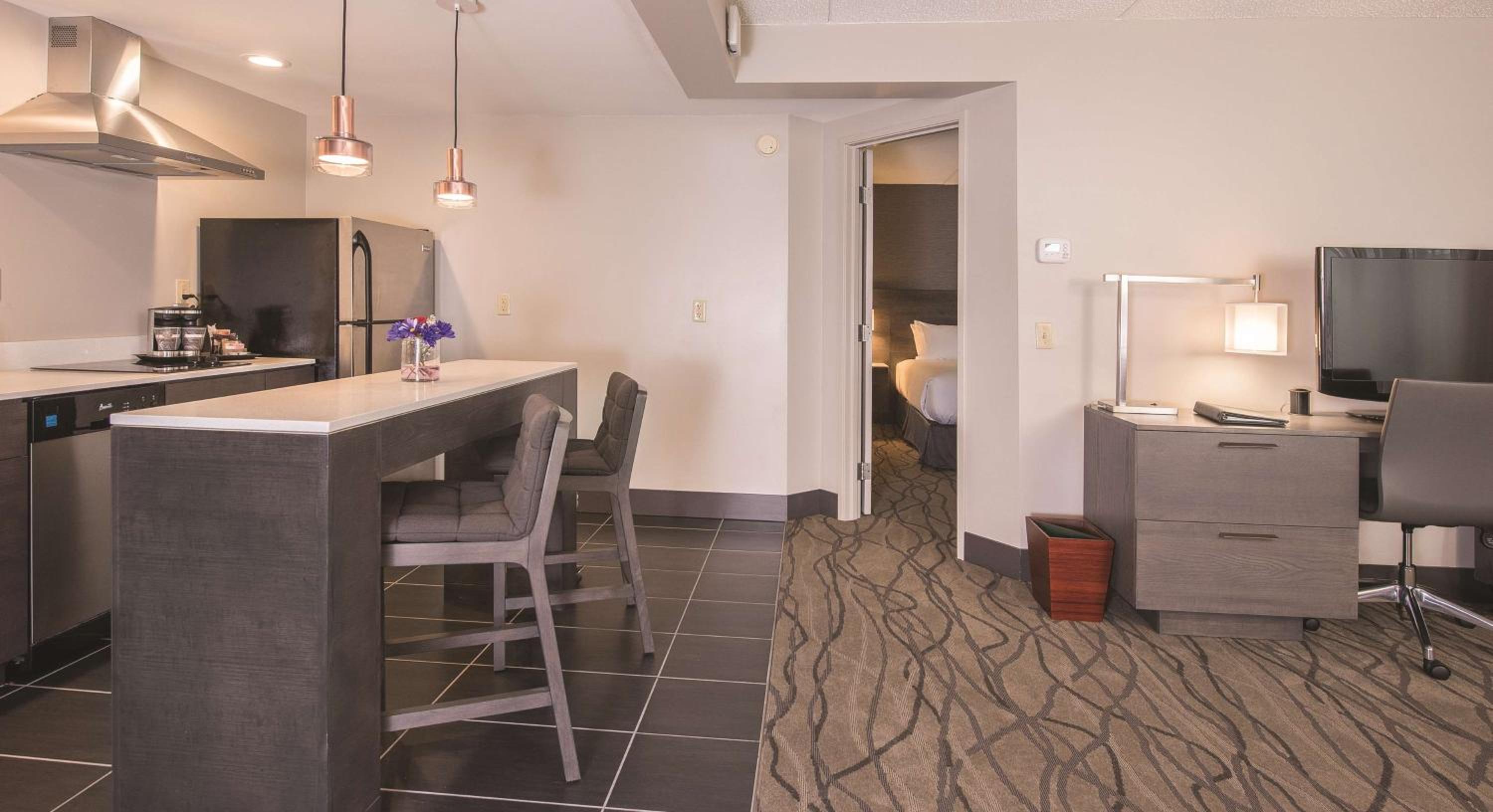 DoubleTree by Hilton Racine Harbourwalk - Property Image 35