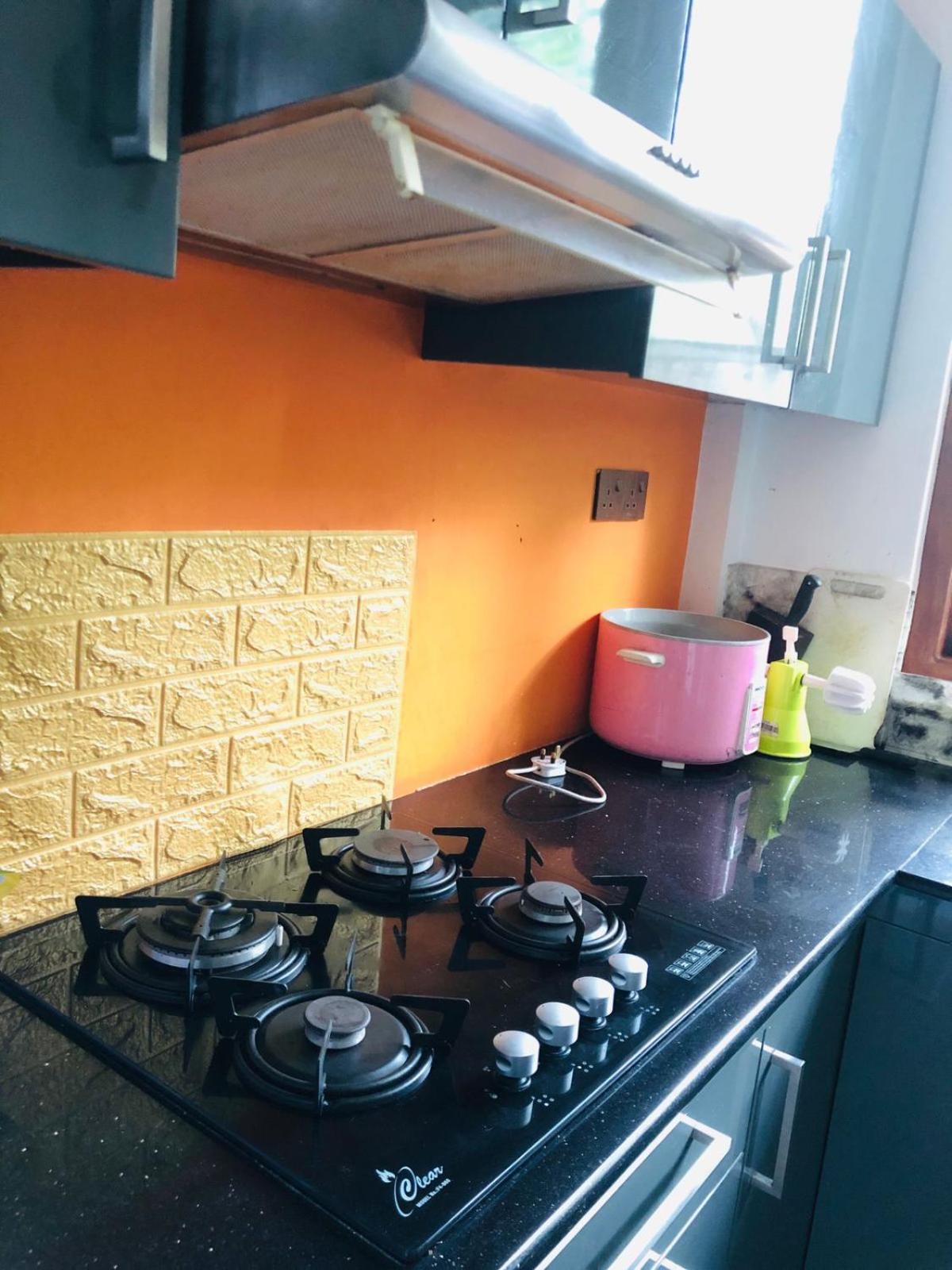 White Villa 19A Homestay