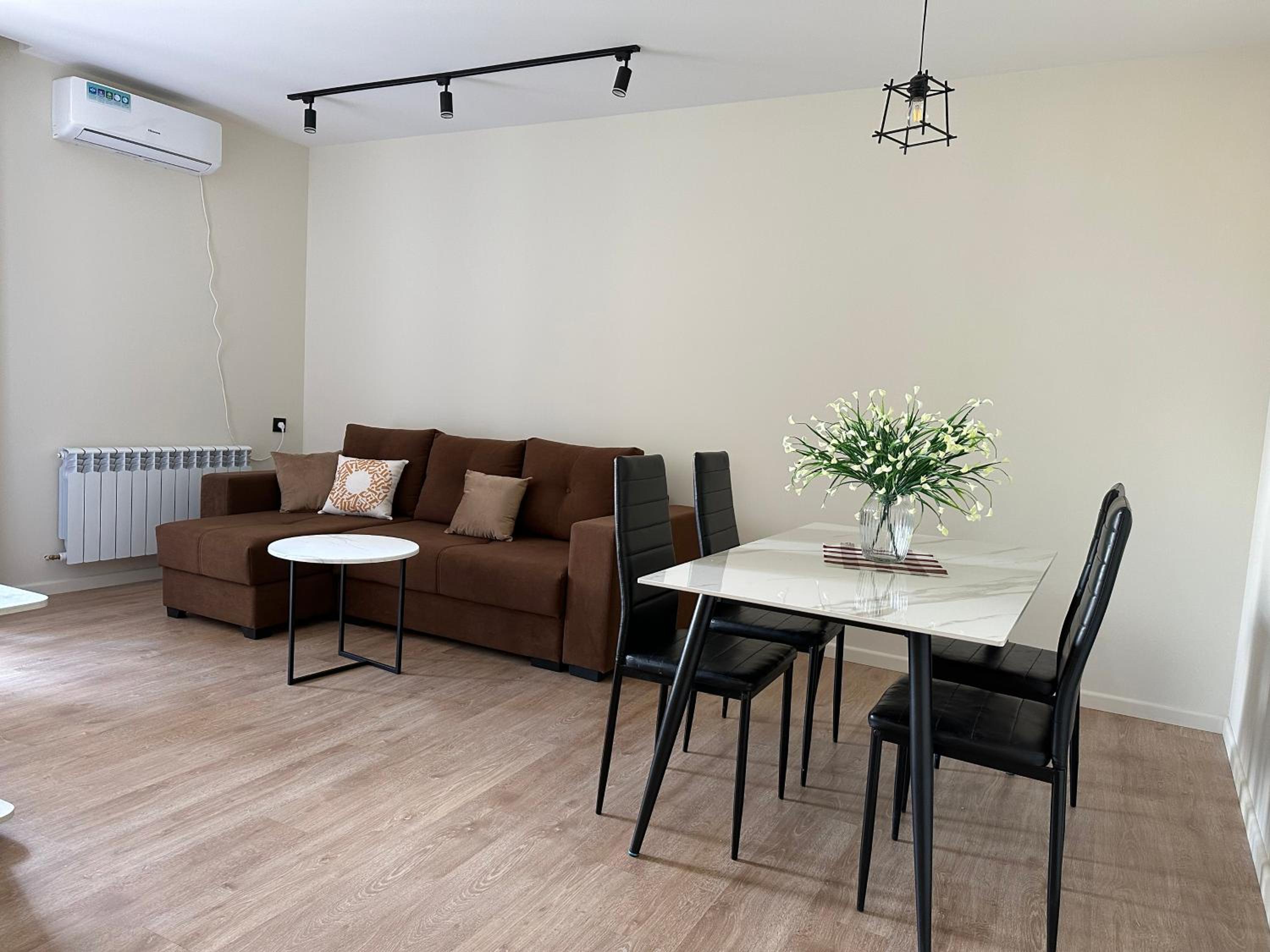 Monument apartment