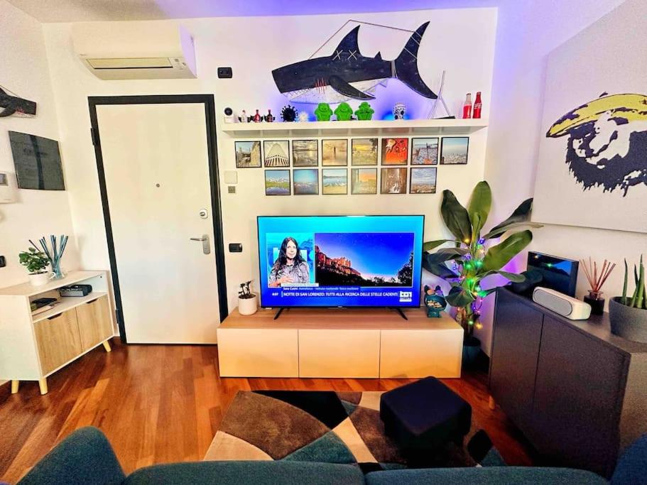 Meizon Business Tower, Imbarco traghetti Sicilia e Sardegna, terrazzo esclusivo, Wi-Fi Super veloce, parcheggio riservato