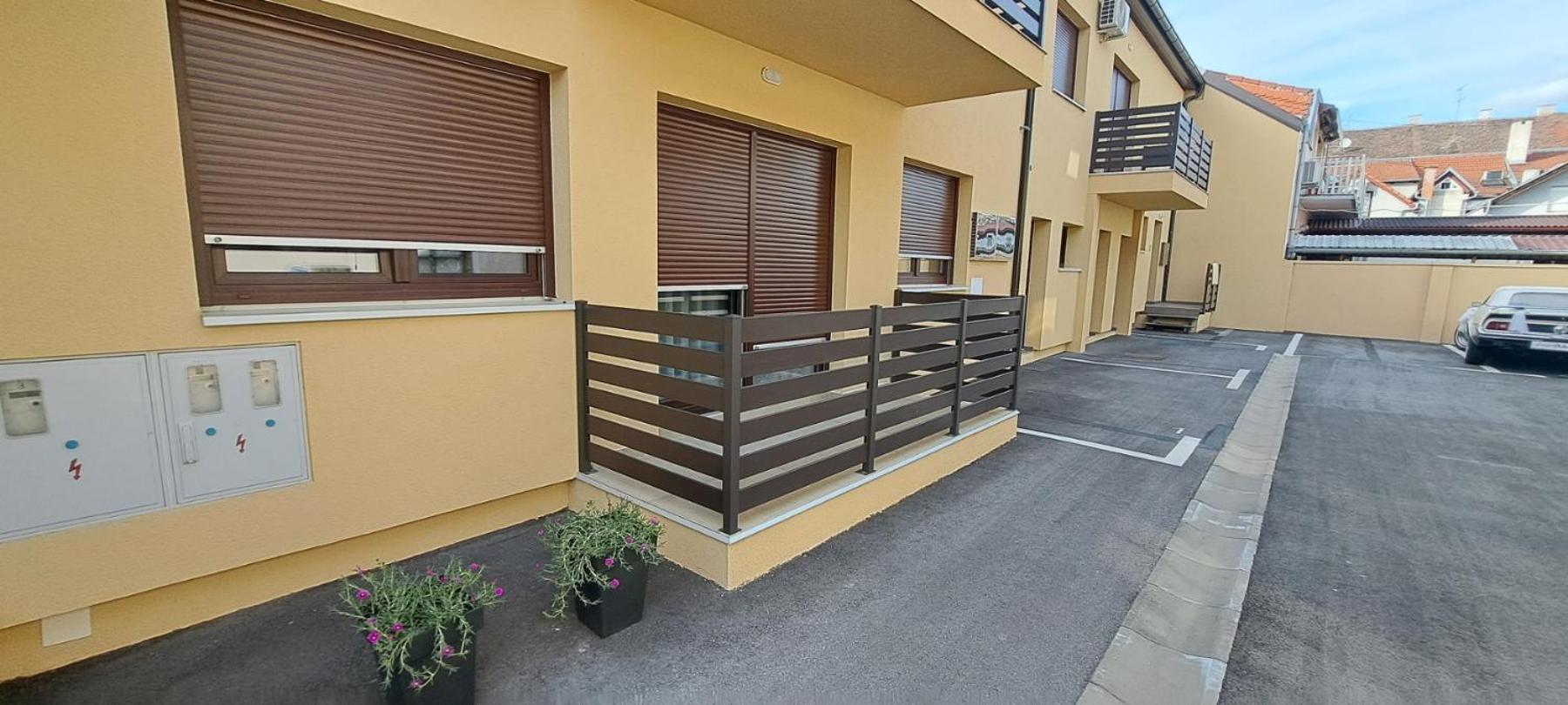 Apartman La-iv view 3