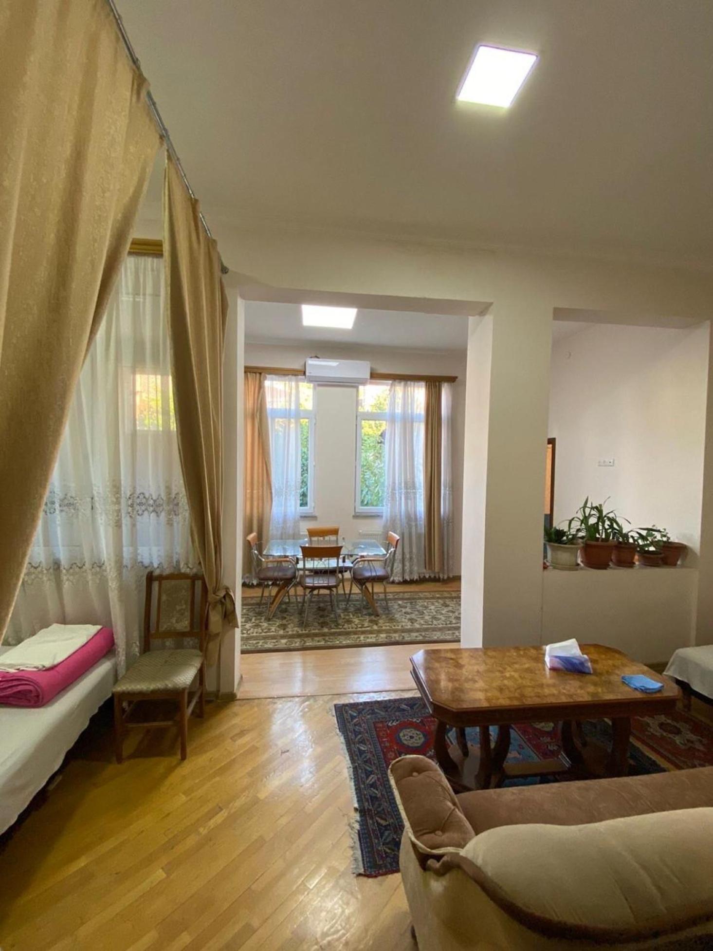 Comfort House City Center with Pool