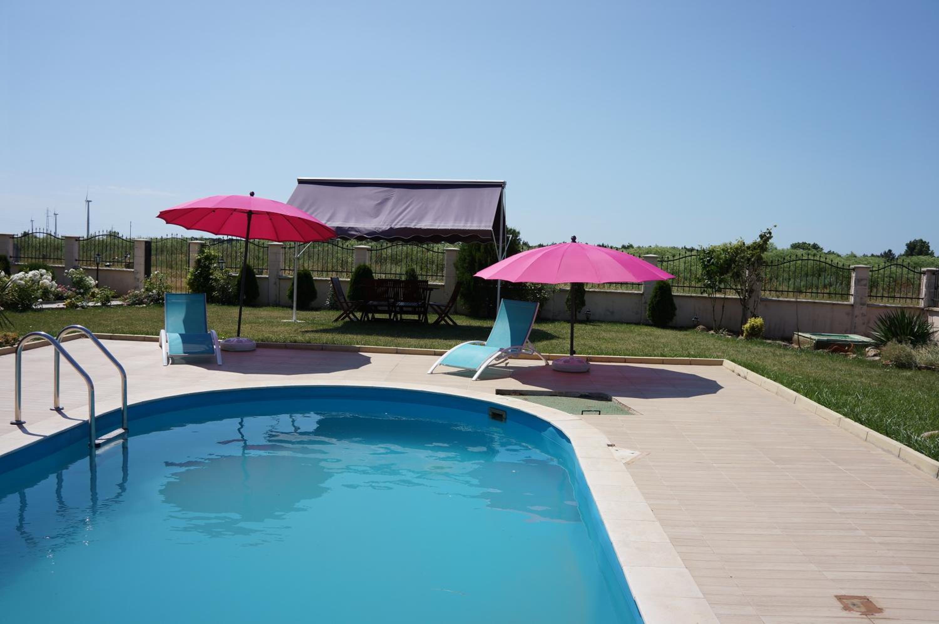 Guest House Golden Flake 4km from Bolata beach