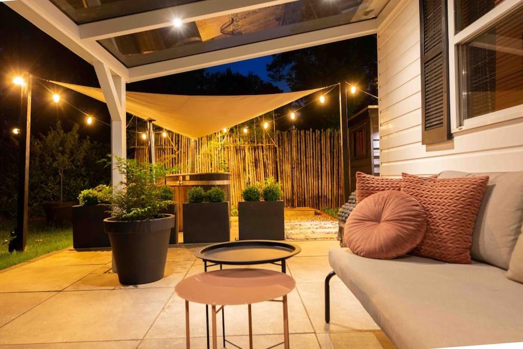 86, Bed & Outdoor Wellness - Sauna, Hottub, Icebath & Outdoor Shower included! view 2