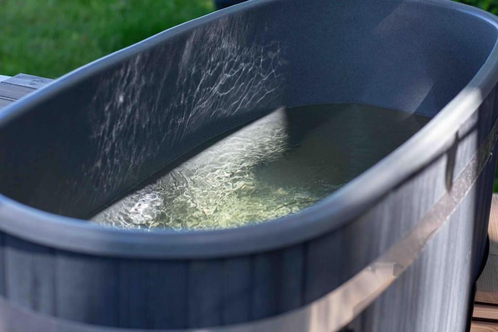 86, Bed & Outdoor Wellness - Sauna, Hottub, Icebath & Outdoor Shower included! view 5