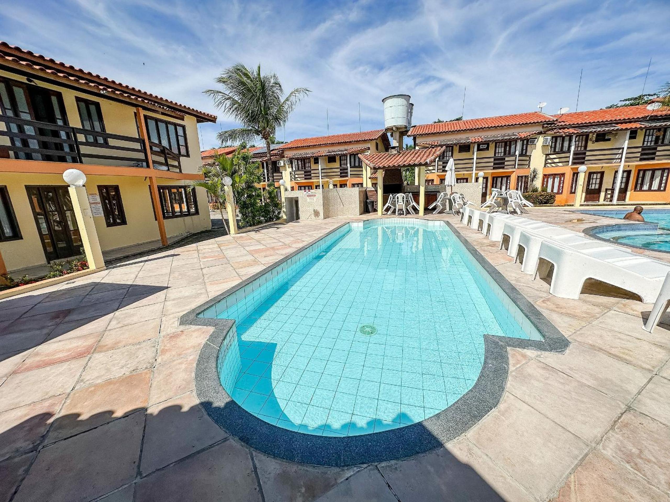 Casas com 2 suítes (ambas com ar split) e internet privativa 300MBPS, no Residencial Village do Bosque, condomínio com quiosques com churrasqueiras , pisci