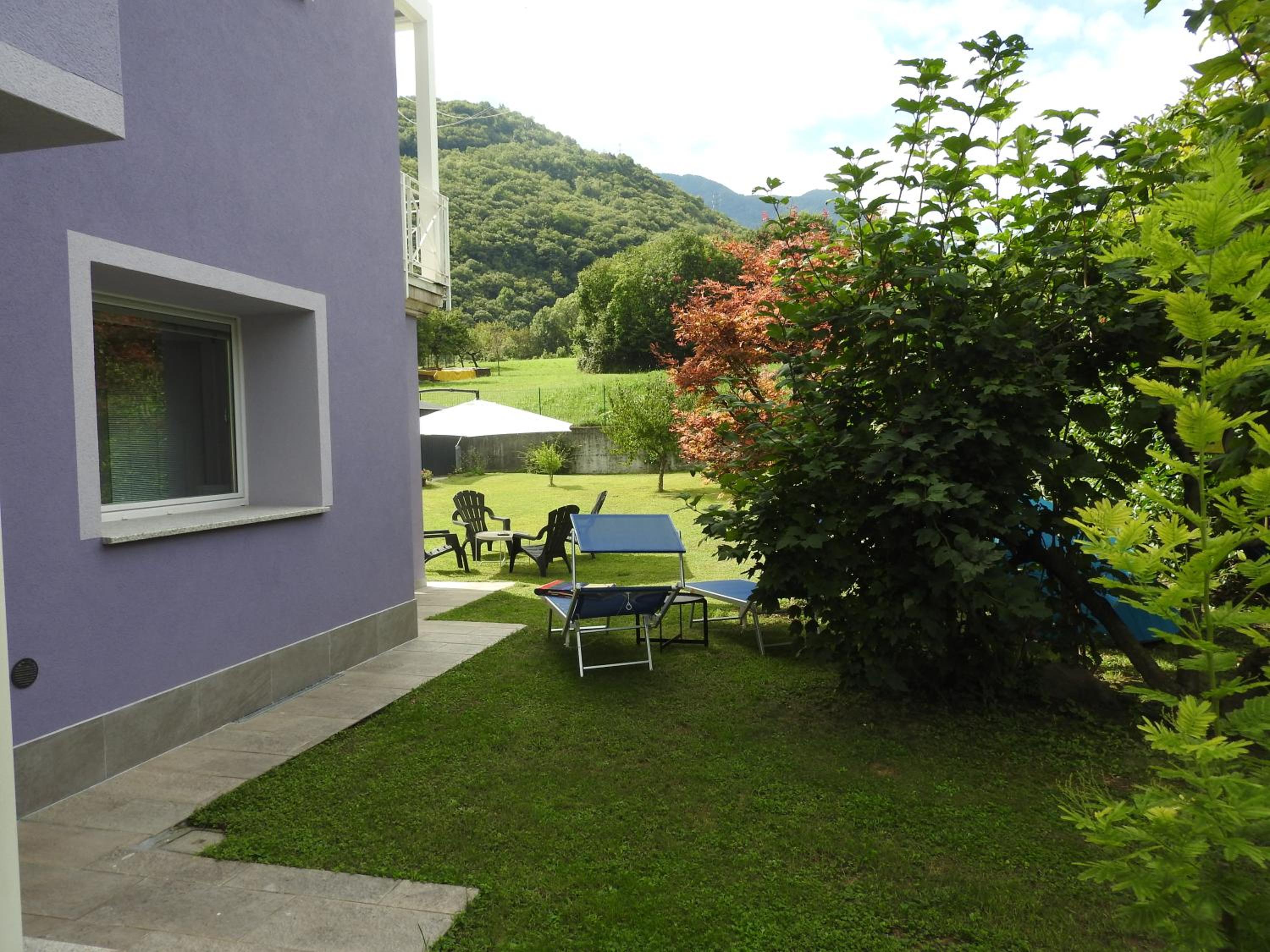 "Lake & Mountain" Summer House view 3