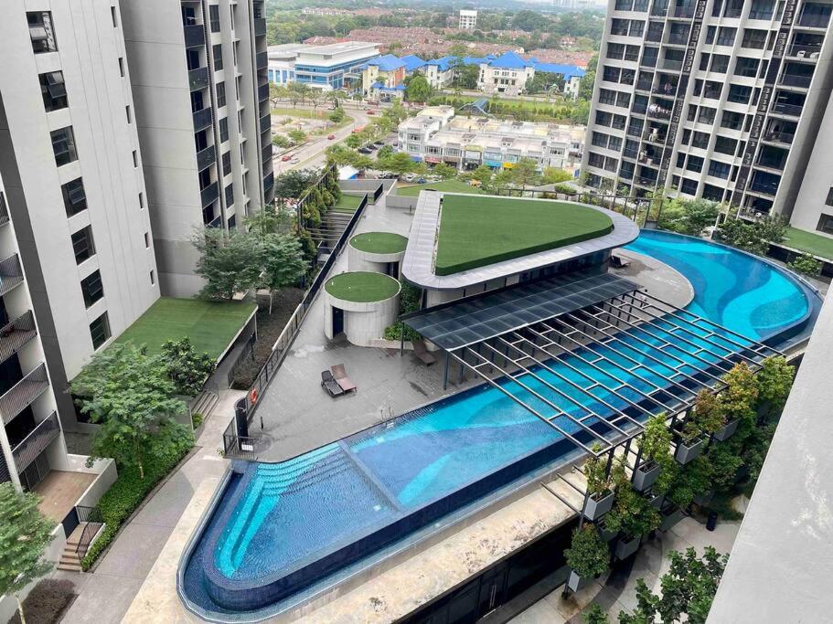 Stylish Nordic Suite, Pool View, GEO Bukit Rimau, Kota Kemuning view 4