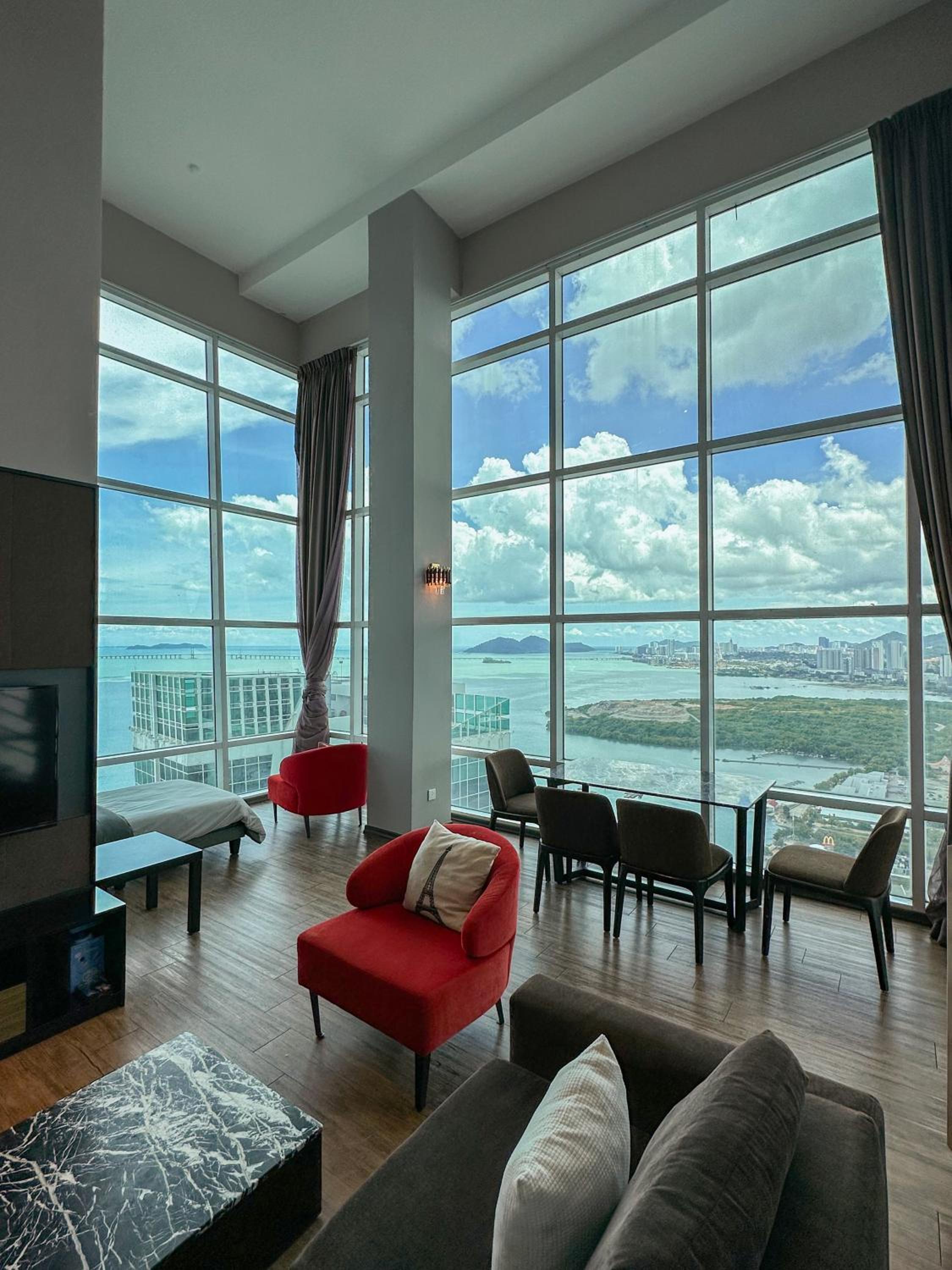 Maritime Suite by AirRise photo 3