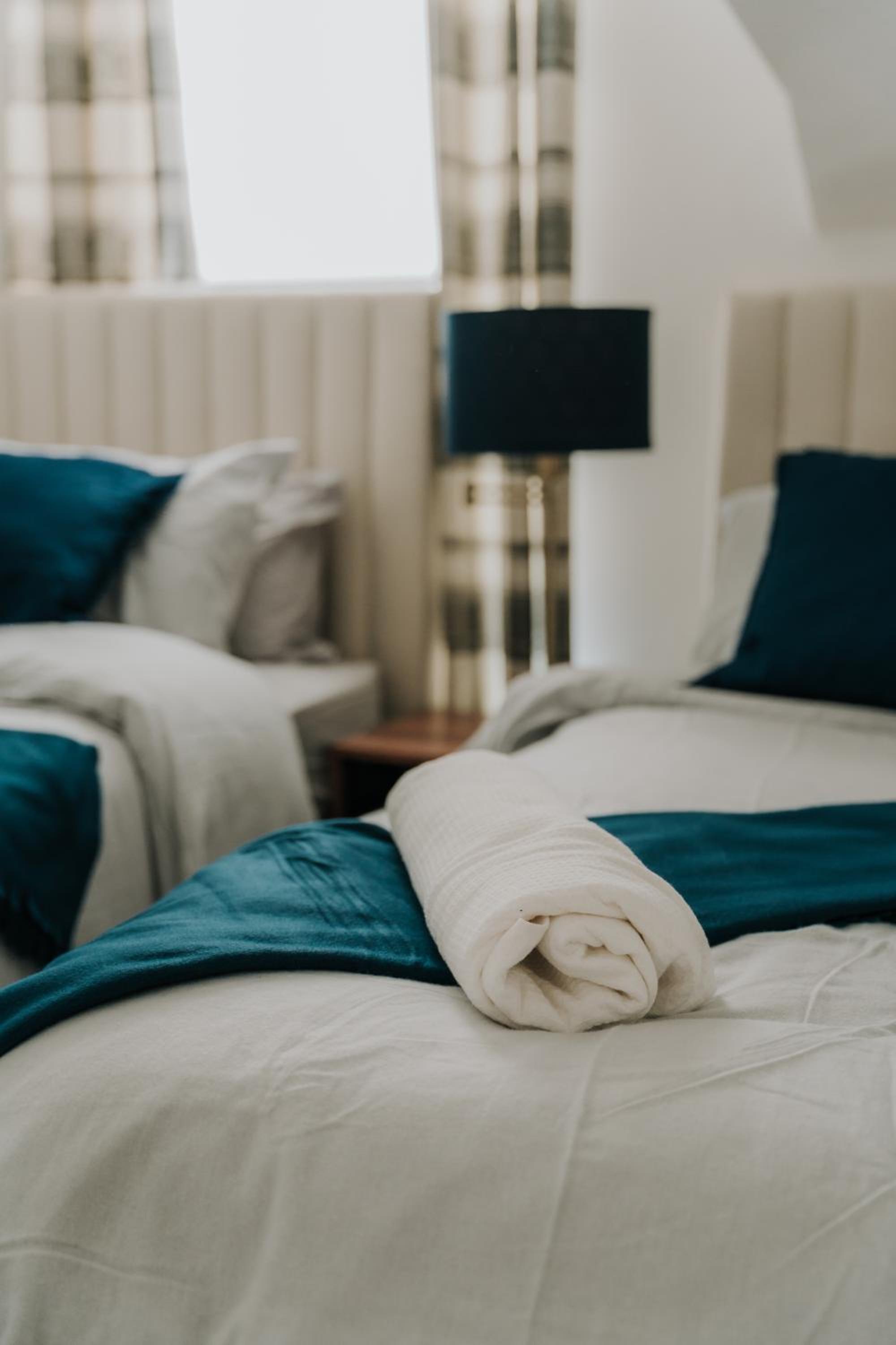Alice - spacious 3 bedroom house contractor accommodation