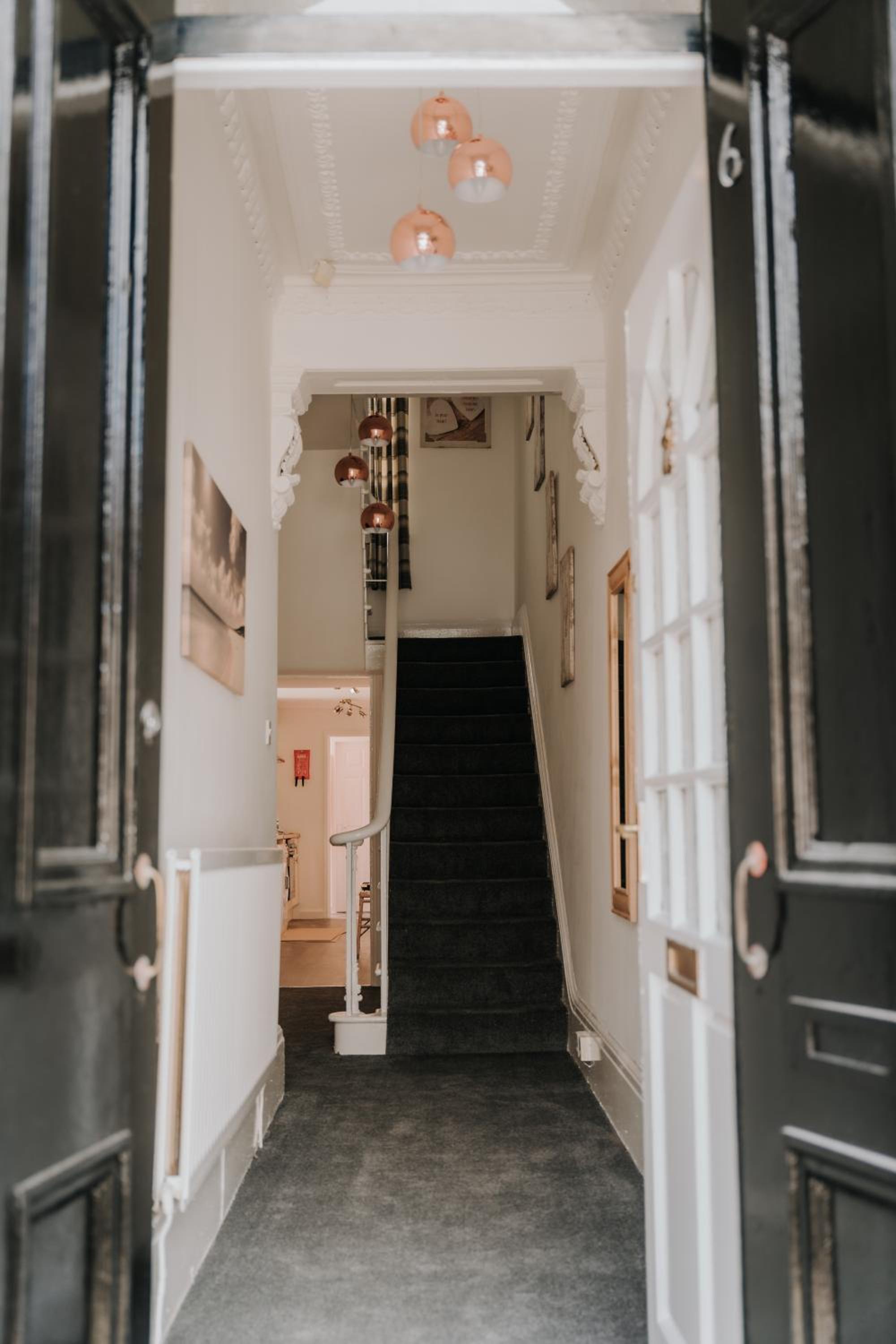 Alice - spacious 3 bedroom house contractor accommodation