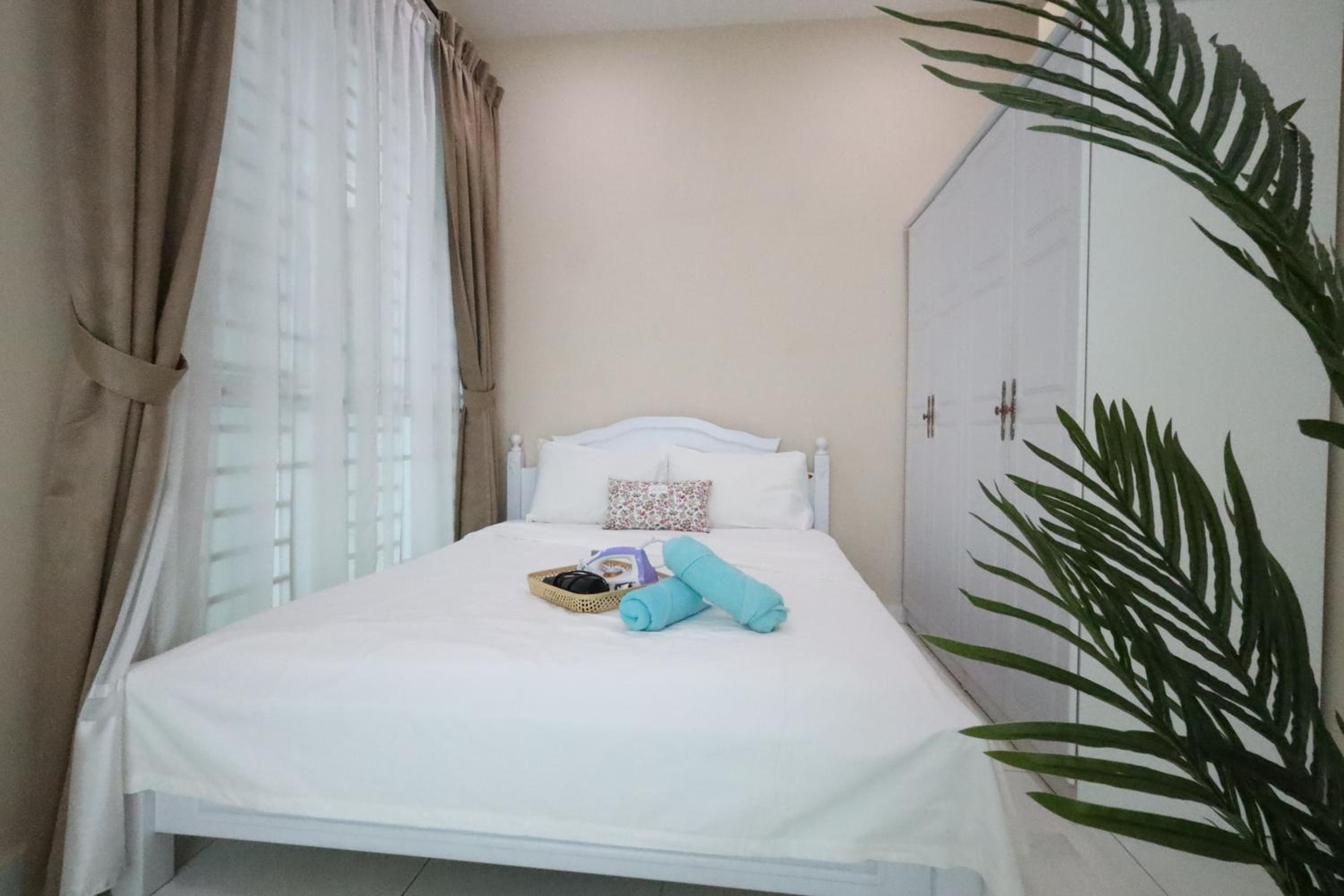 Mount austin#akademik suites#austin center
