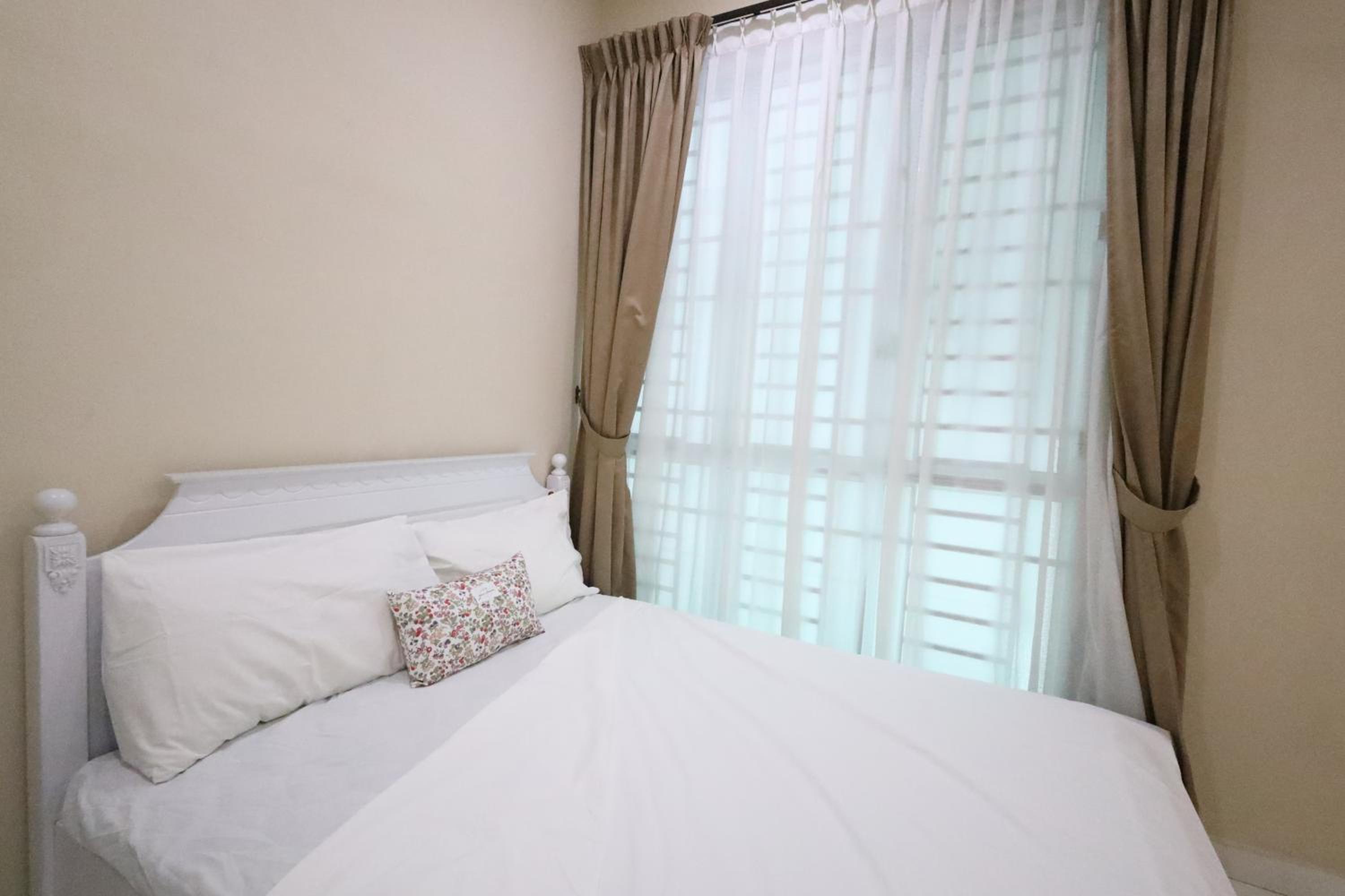 Mount austin#akademik suites#austin center