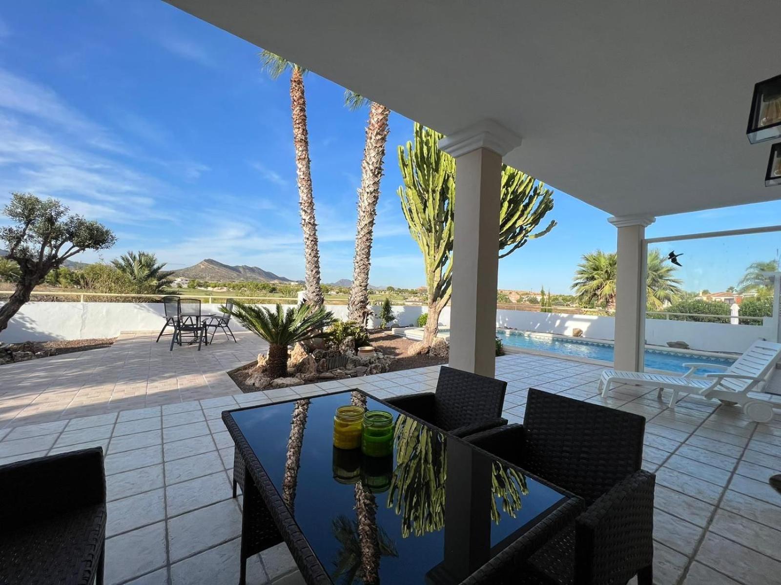 Villa Hermosa with a private pool
