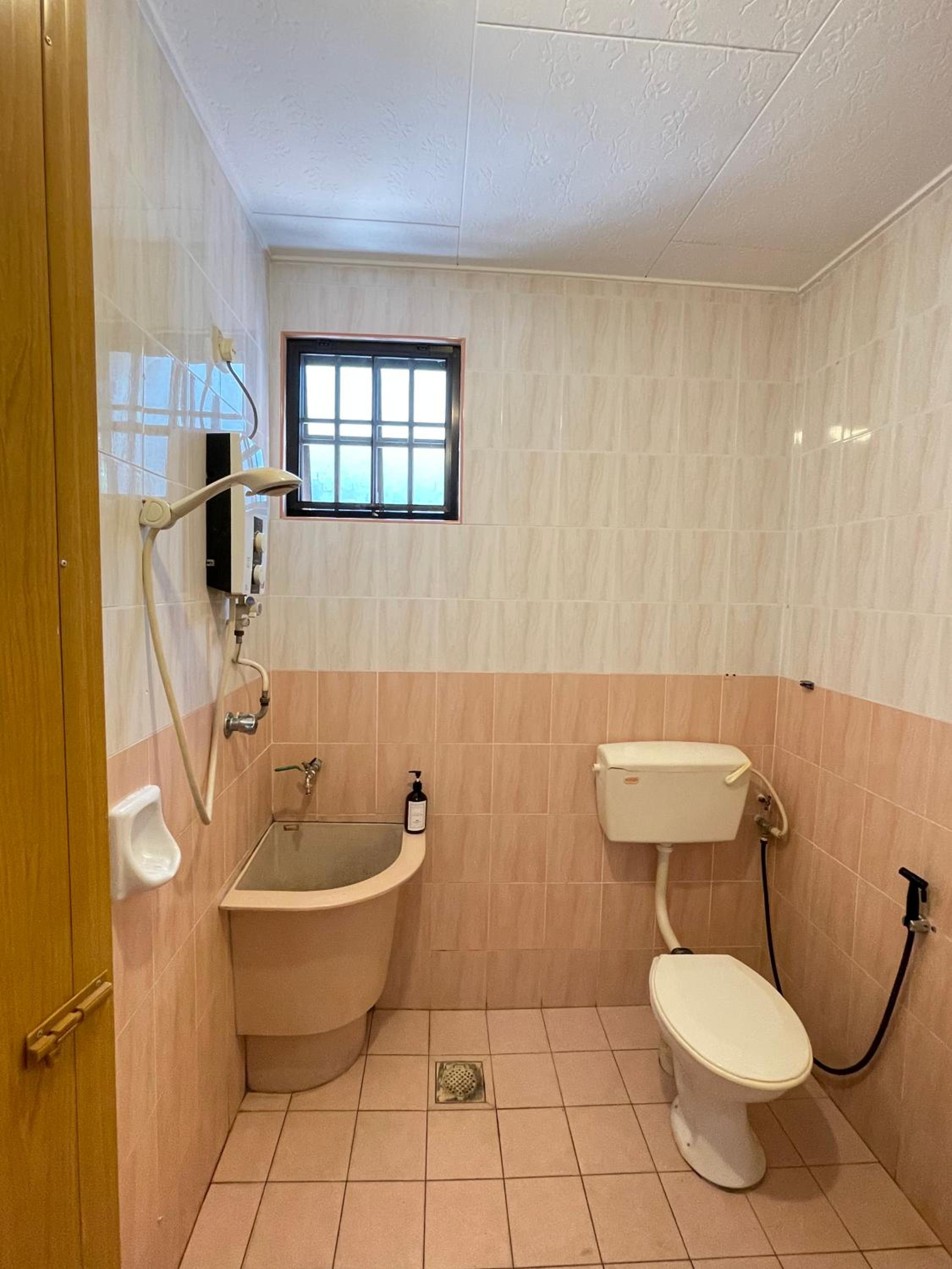 Unique 4 Bedrooms House, Few mins to Town by Mr Homestay photo 5