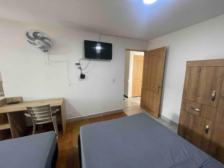 Apartamento de 2 camas al lado de Unidad Deportiva de Belén y a 10 minutos de Plaza Mayor (#5)