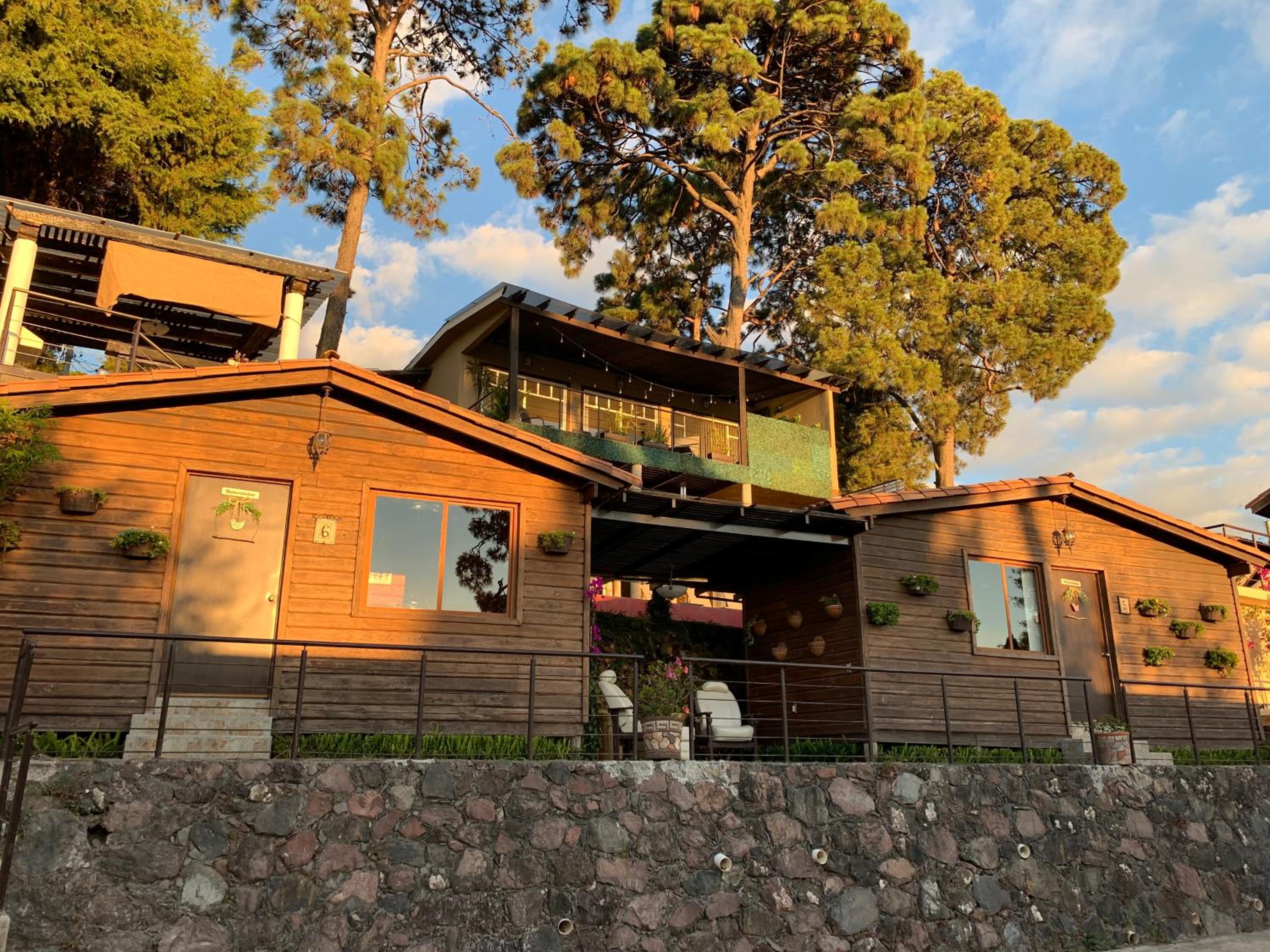 Hotel Cabañas Treje