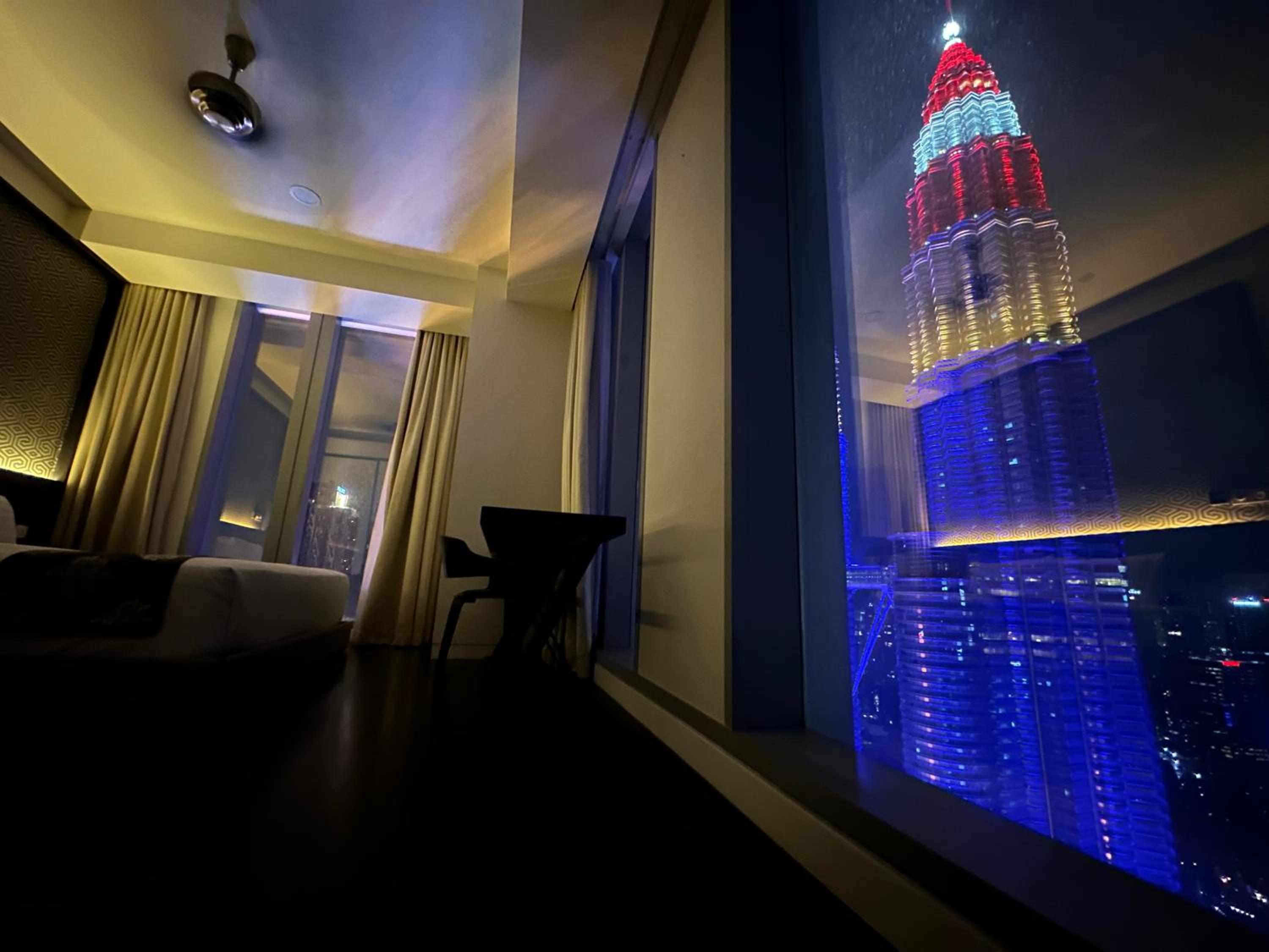 Tropicana The Residence Klcc By Sky World