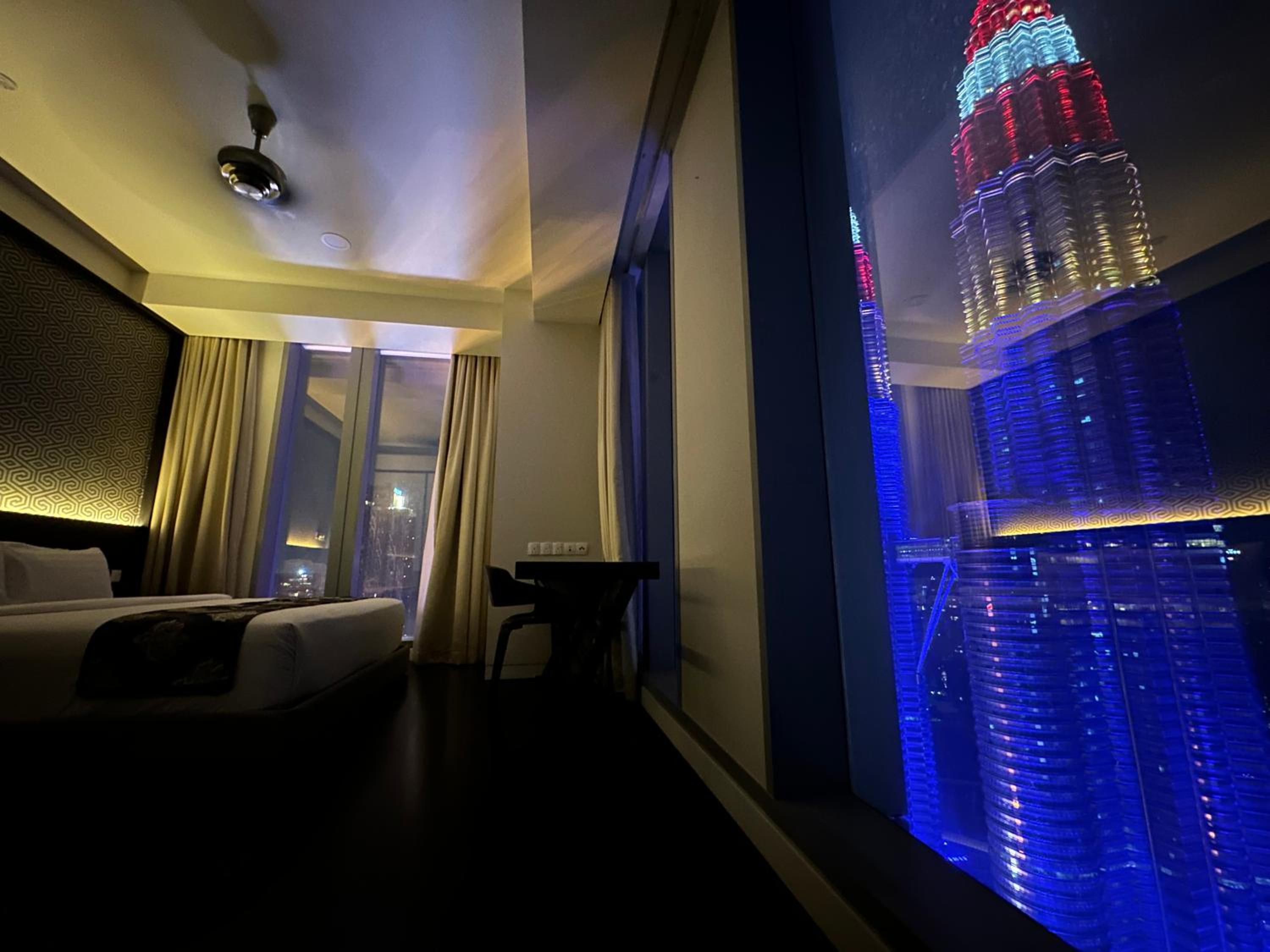 Tropicana The Residence Klcc By Sky World