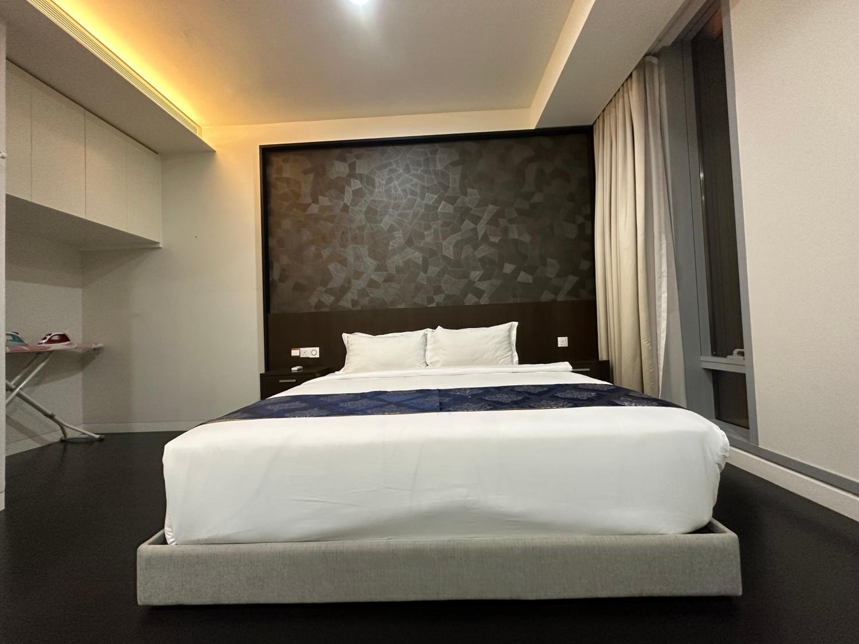 Tropicana The Residence Klcc By Sky World