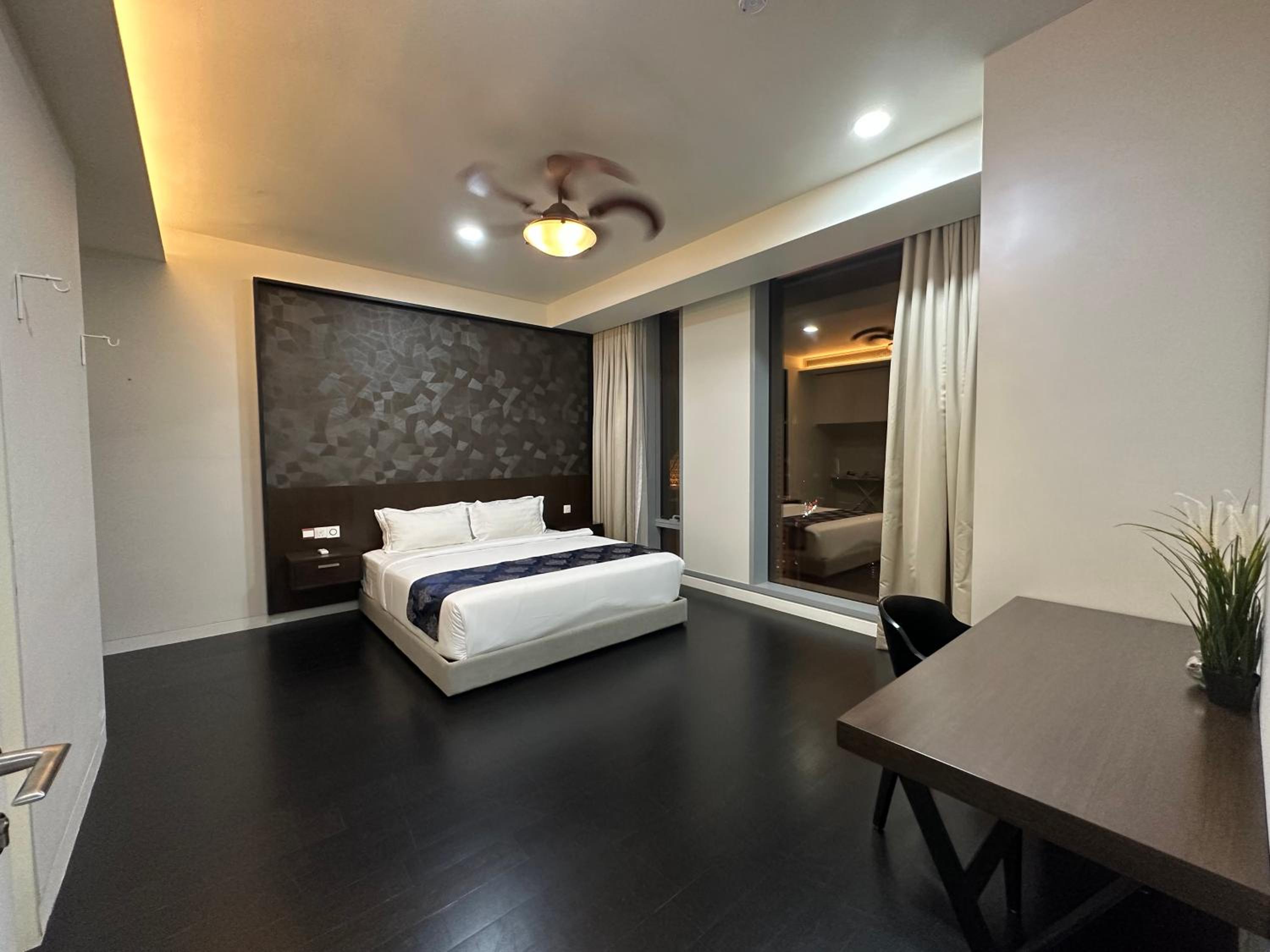 Tropicana The Residence Klcc By Sky World
