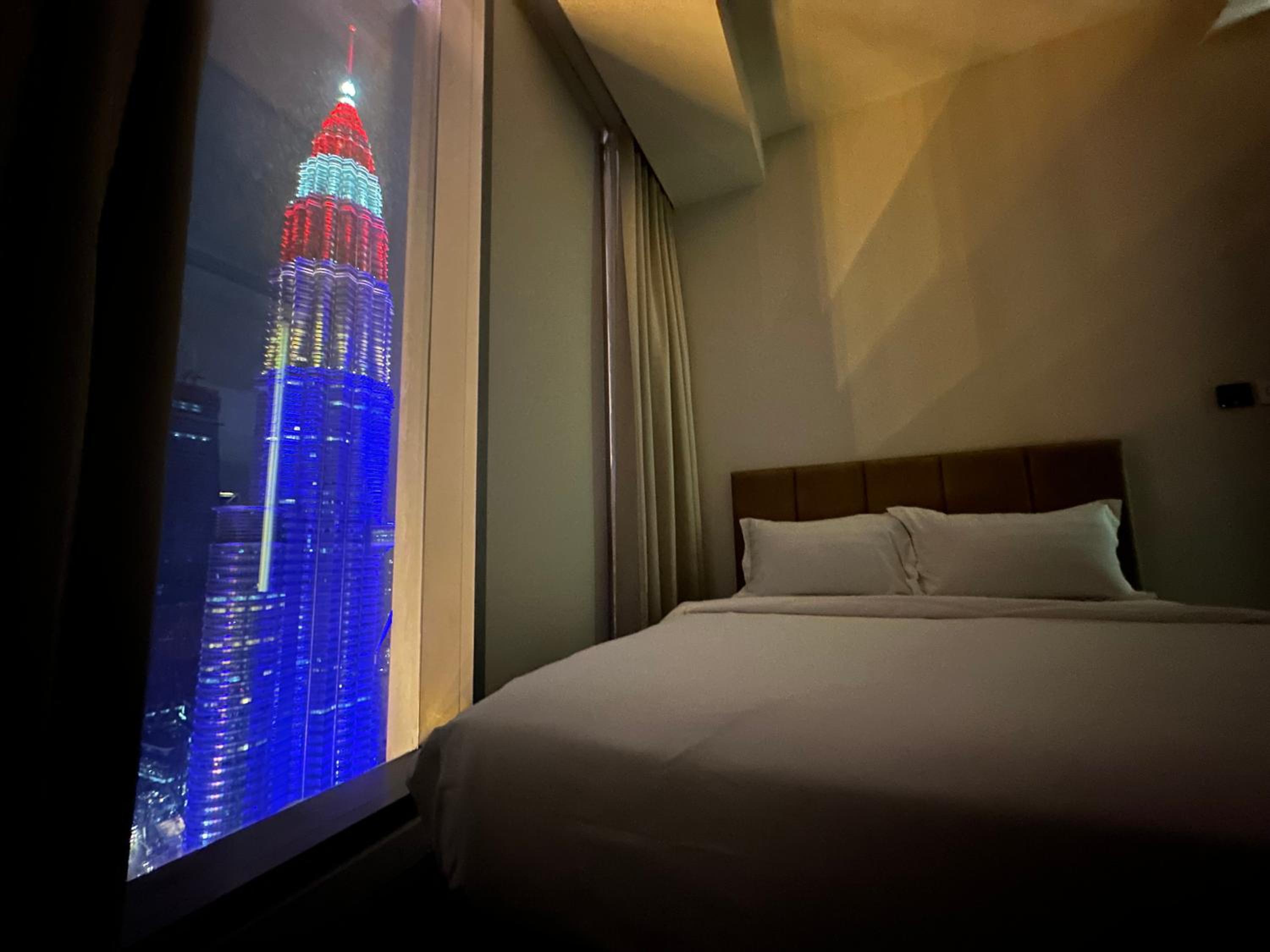 Tropicana The Residence Klcc By Sky World