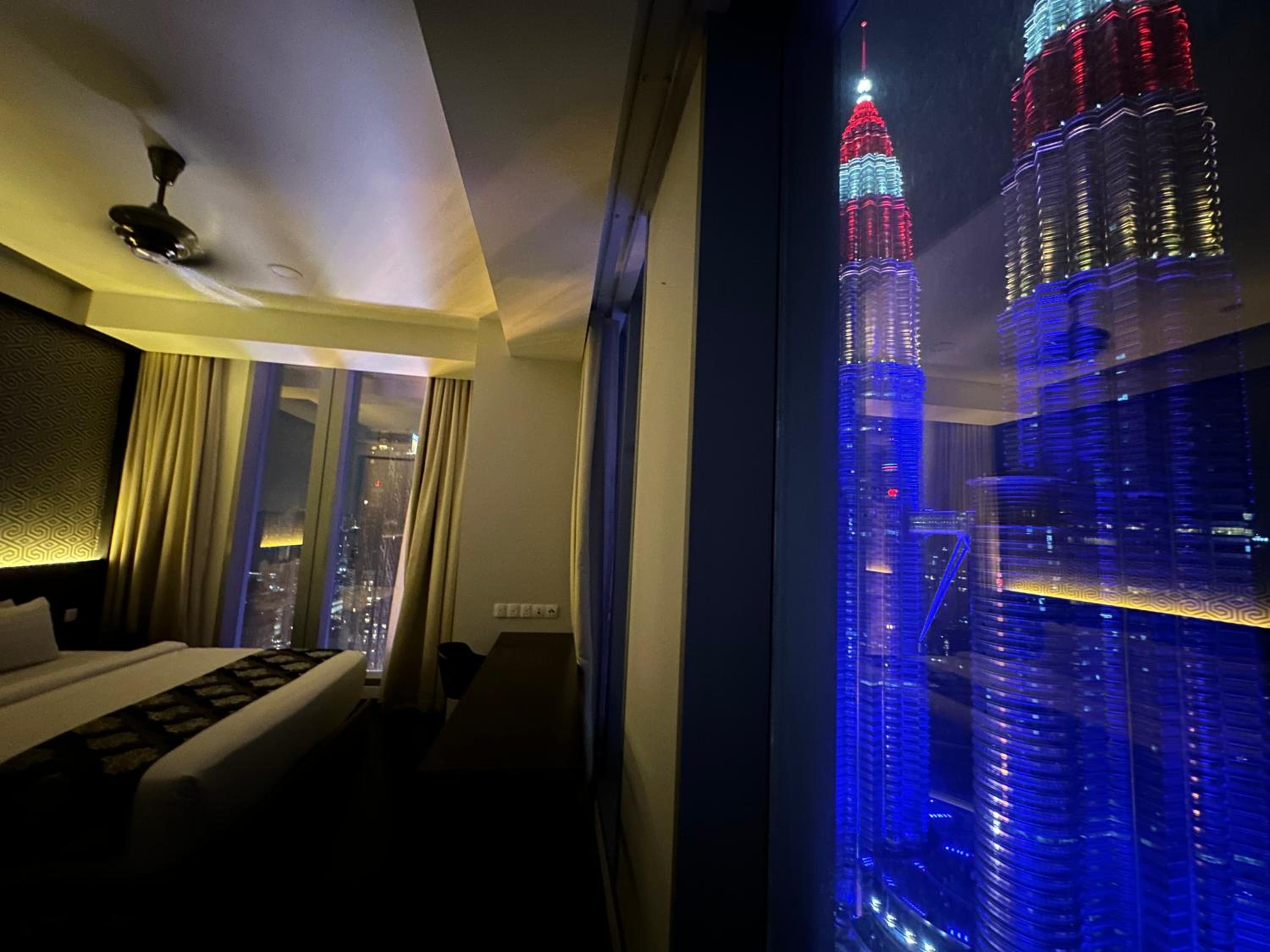 Tropicana The Residence Klcc By Sky World