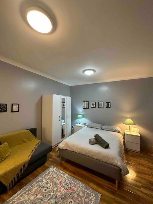 CENTRAL Ground Floor Studio