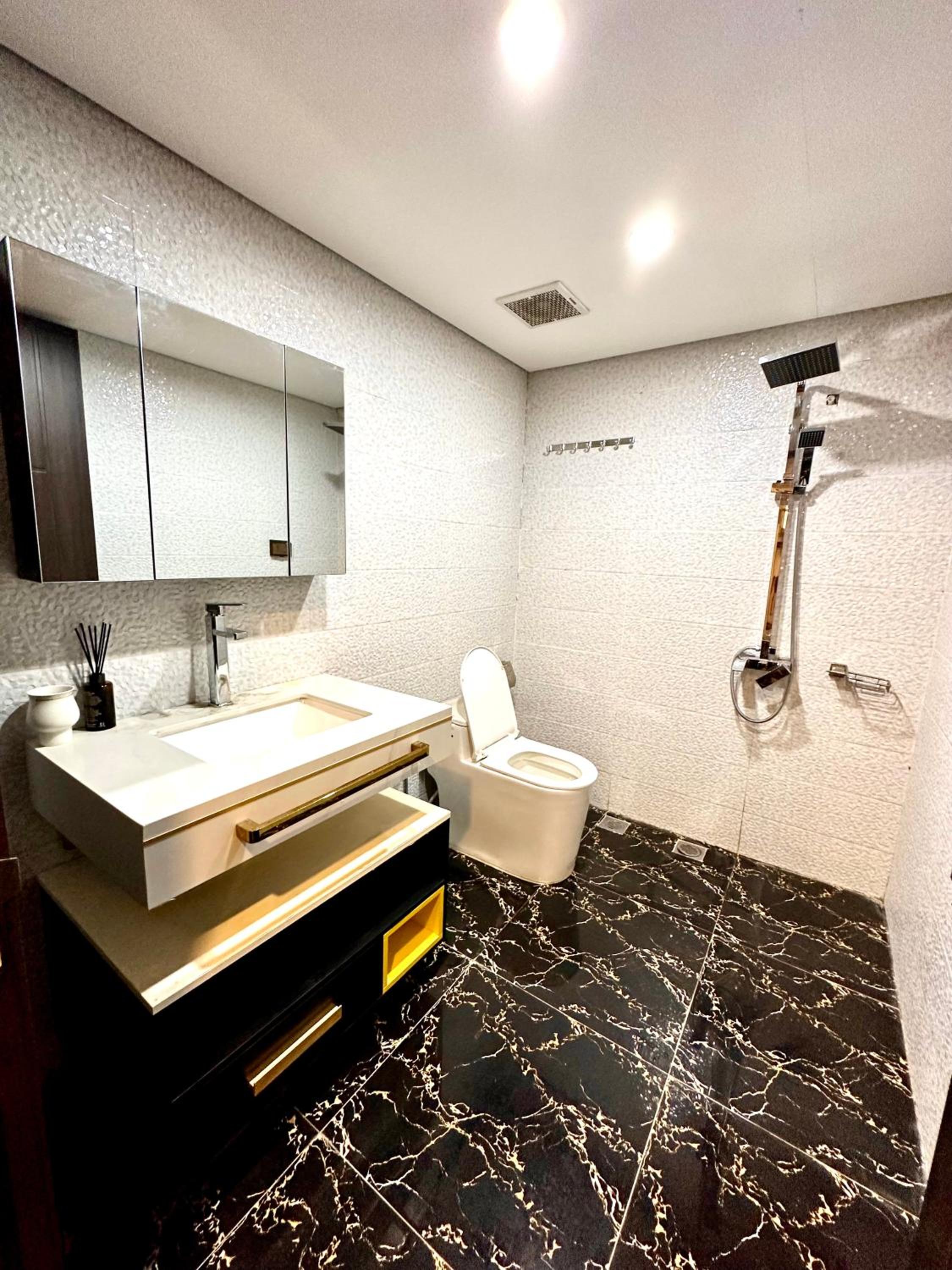 Queen Penhouse Duplex