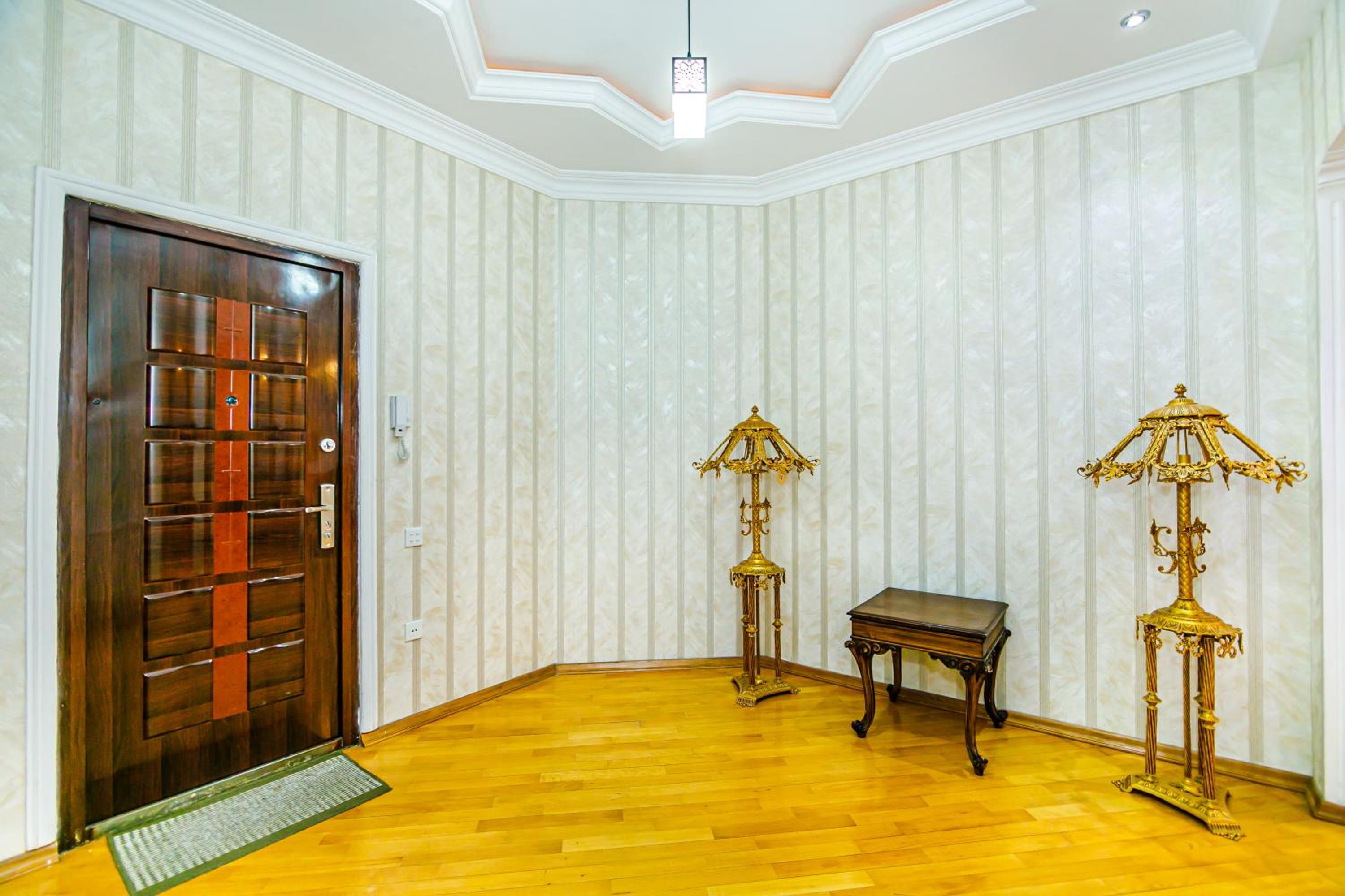 Deluxe Apartment 142