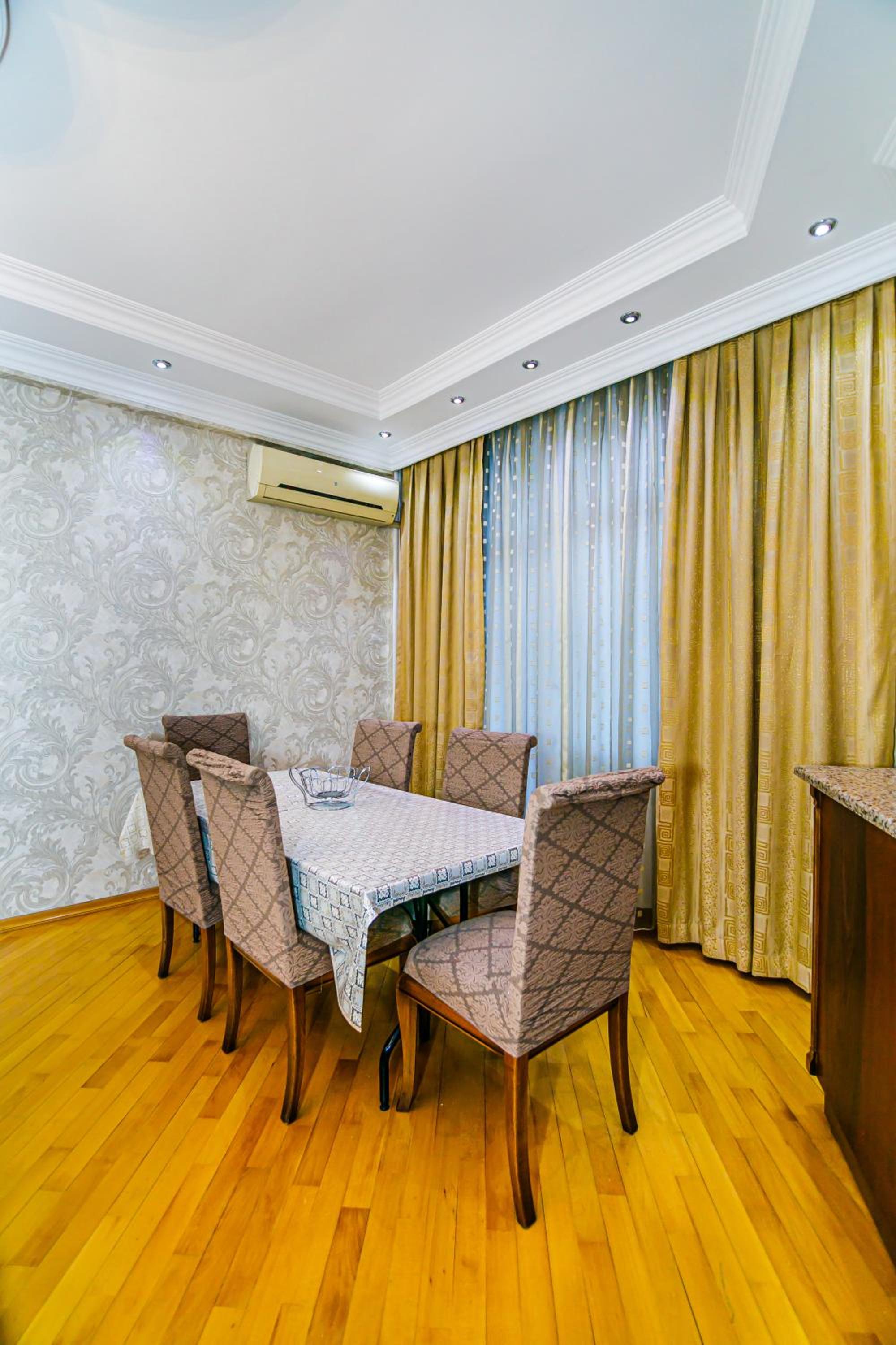 Deluxe Apartment 142