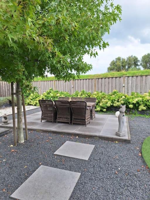 Family Wellness lodge 4 personen Zuid-Holland! view 2