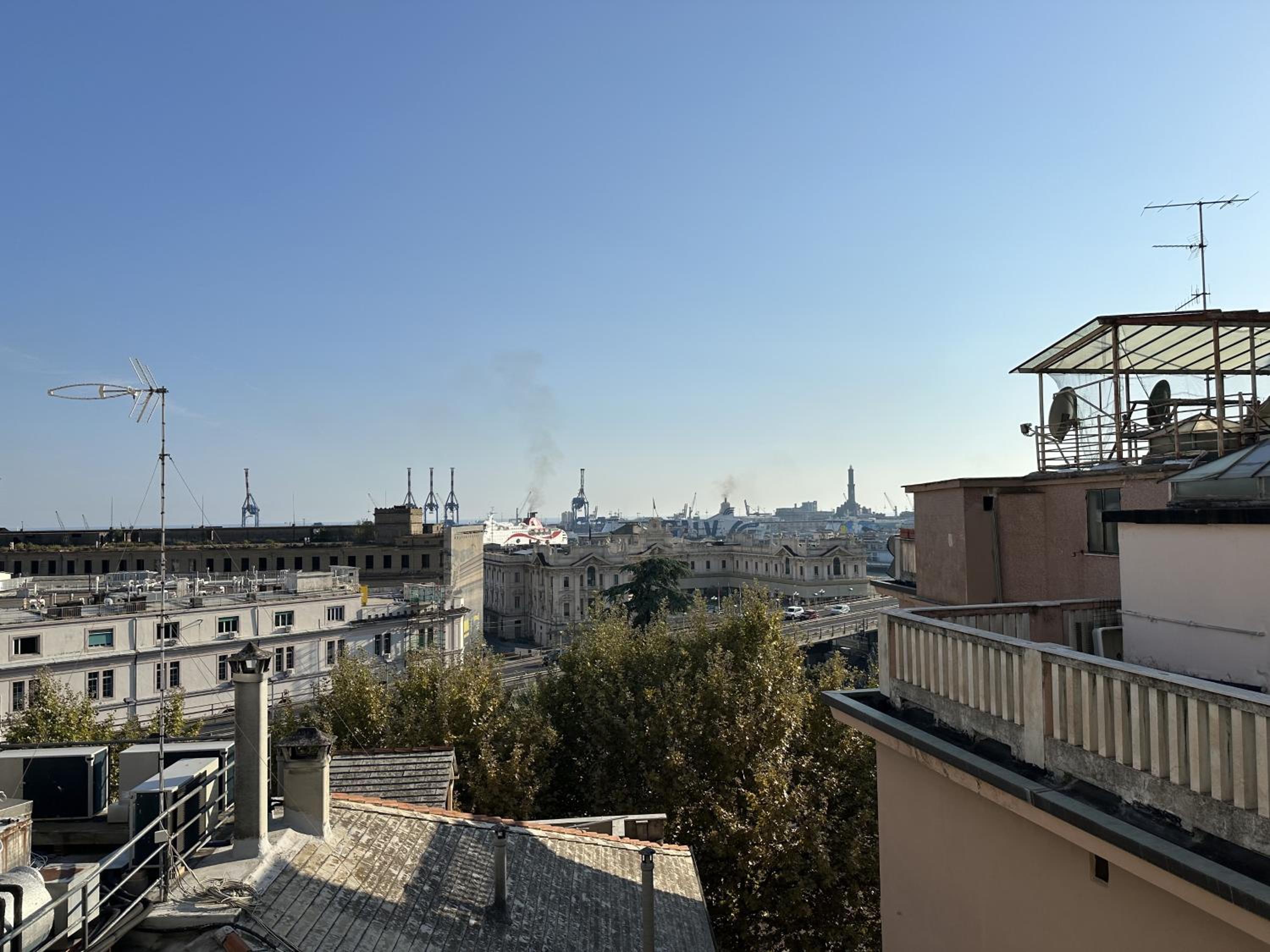 Genova at your fingertips