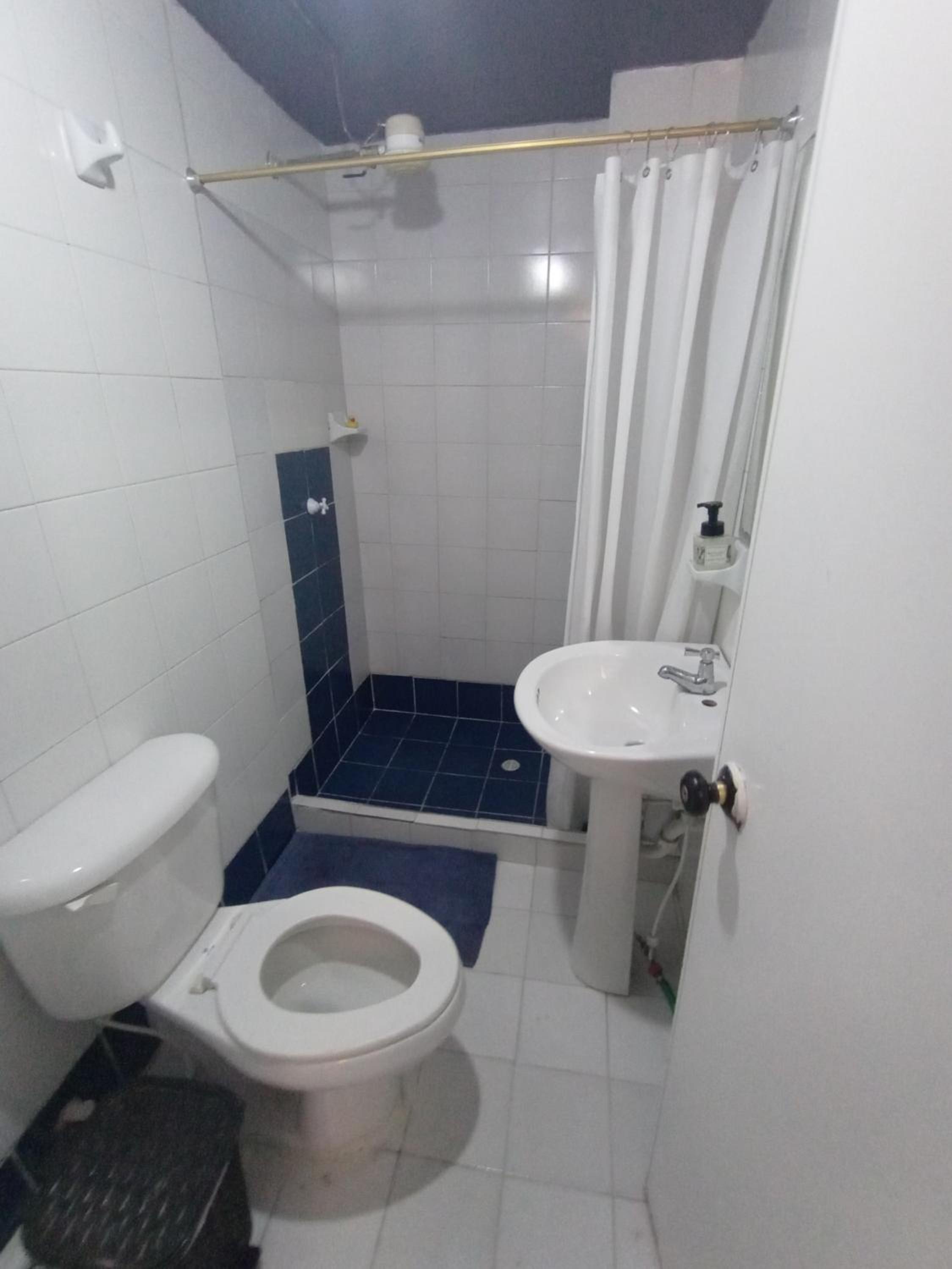 Habitación Cómoda, bien ubicada
