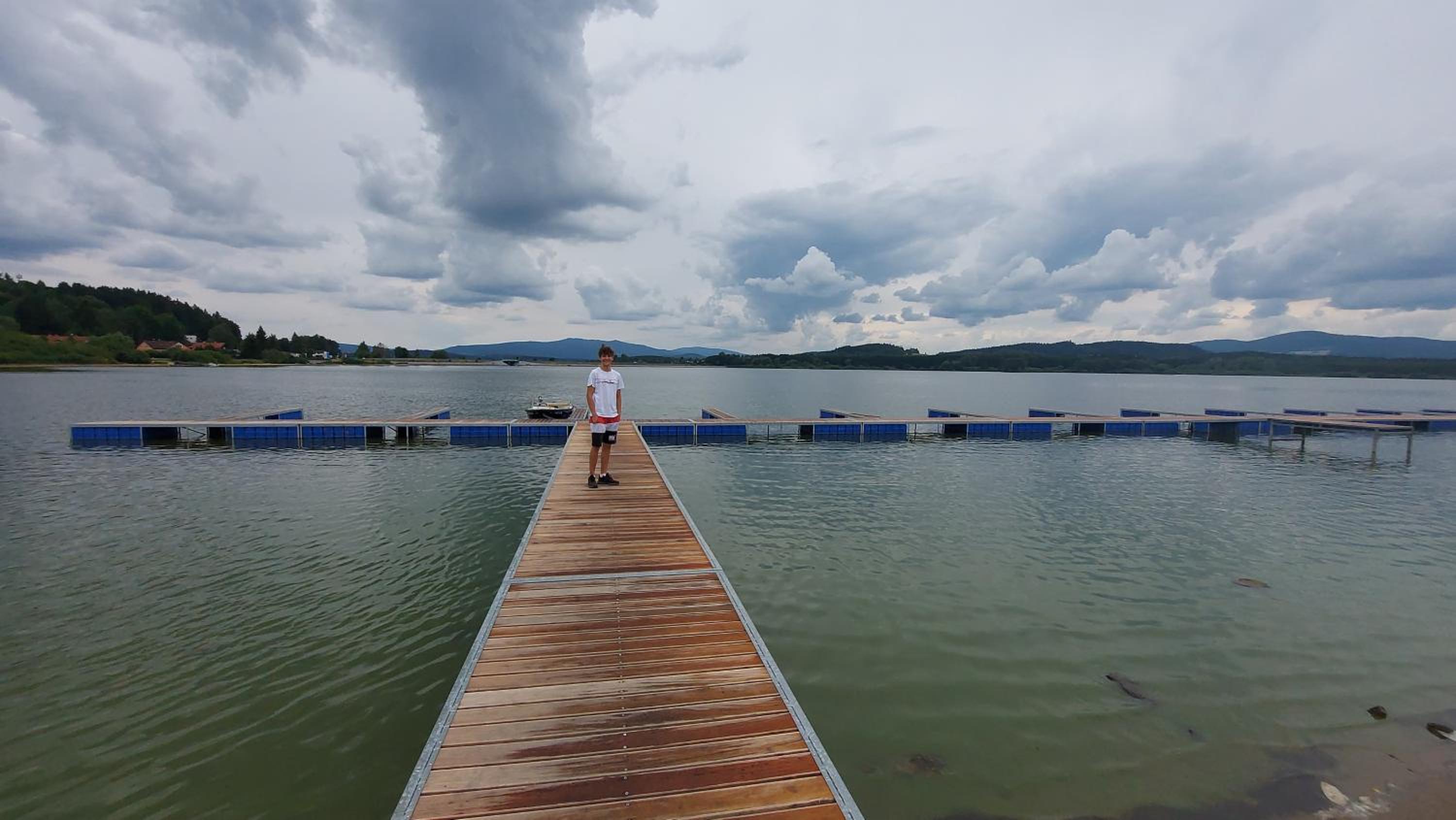 Lipno Apartments BERGMAX, Ski Areál Lipno 16min dojezd - Resort Malé Lipno s terasou a zahrádkou, parking free