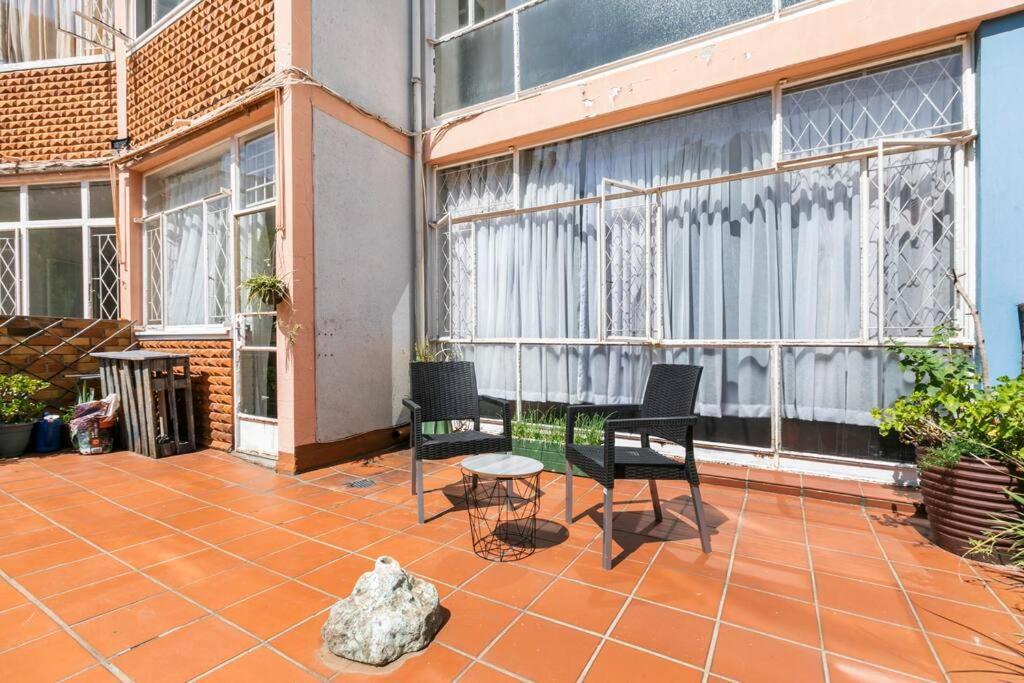 Cozy Vintage Apartment in Illovo