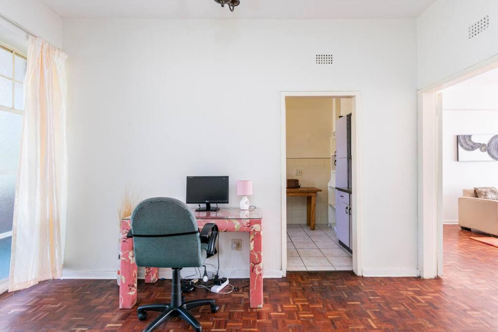 Cozy Vintage Apartment in Illovo